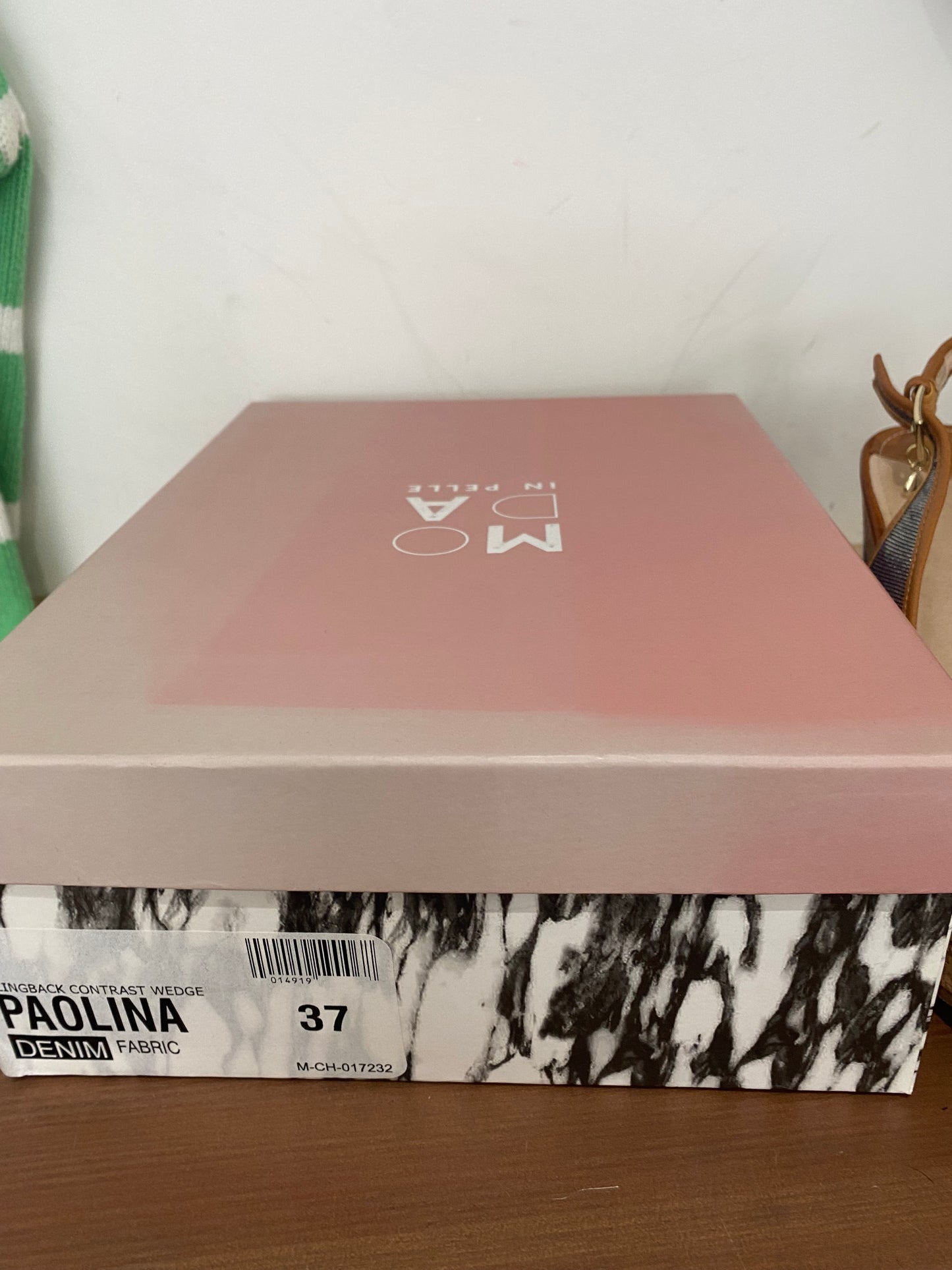 Moda in Pelle silver wedges size 4