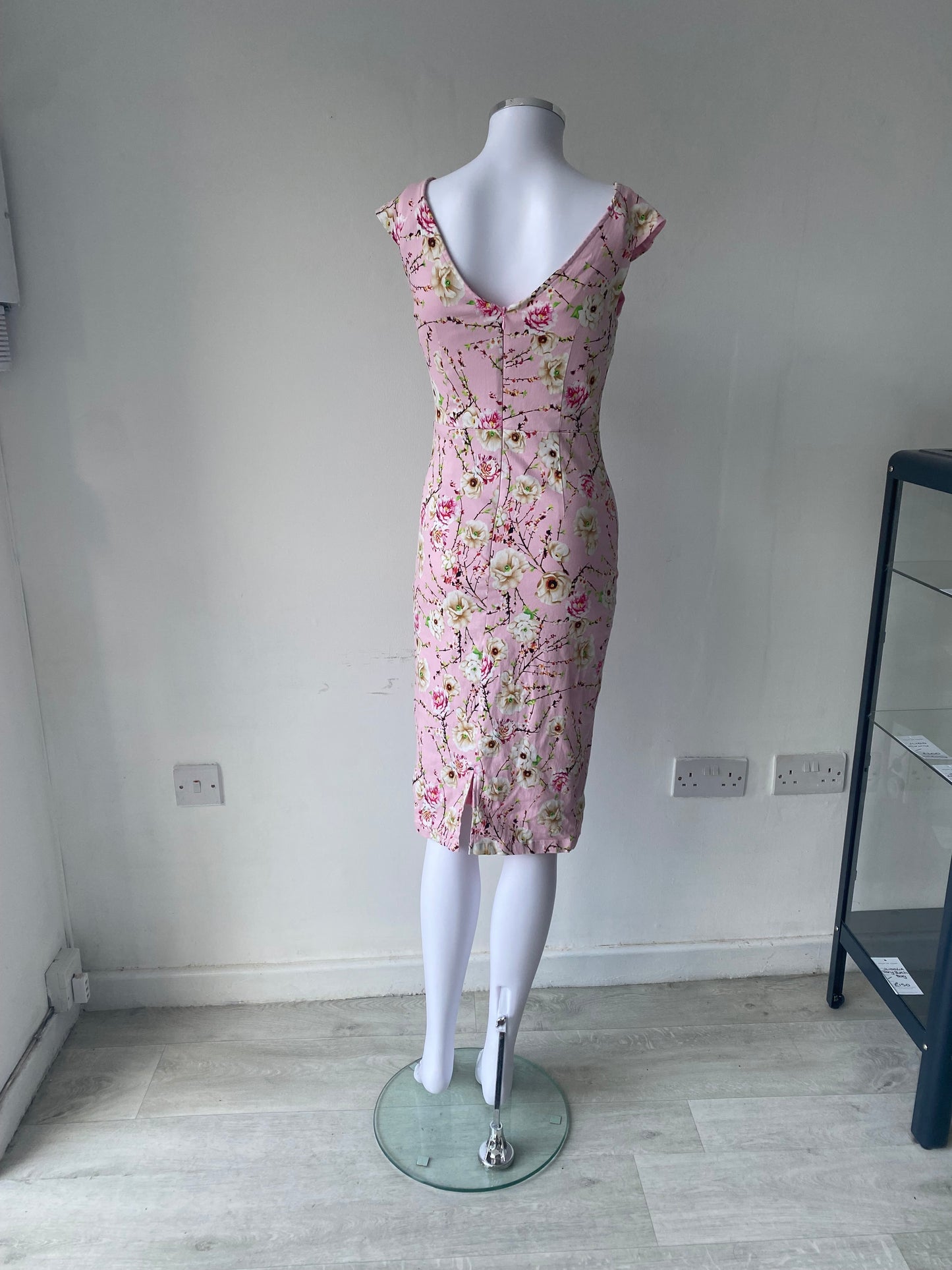 Jolie Moi Pink Floral Dress Size 8