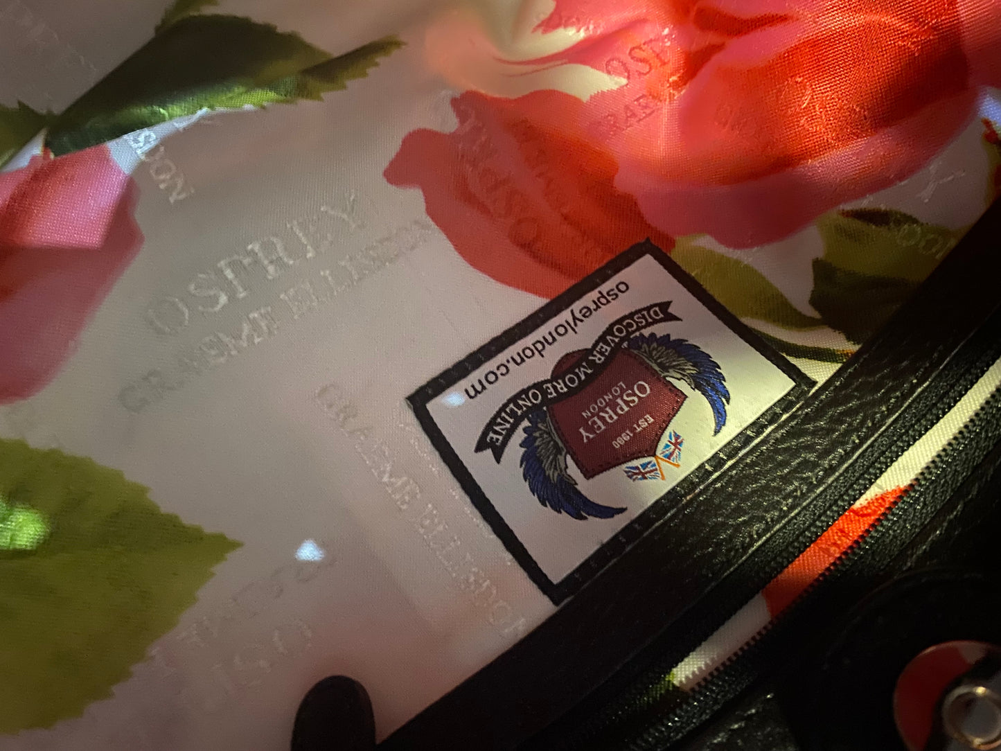 Osprey Black Leather Shoulder Handbag