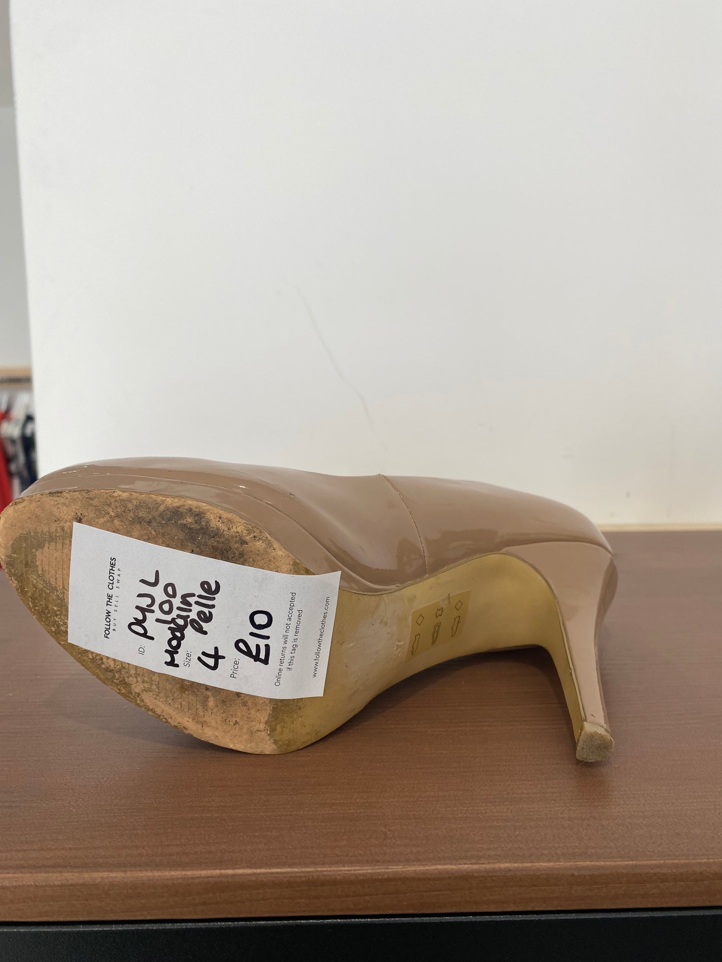Moda In Pelle Beige Patent Shoes Size 4