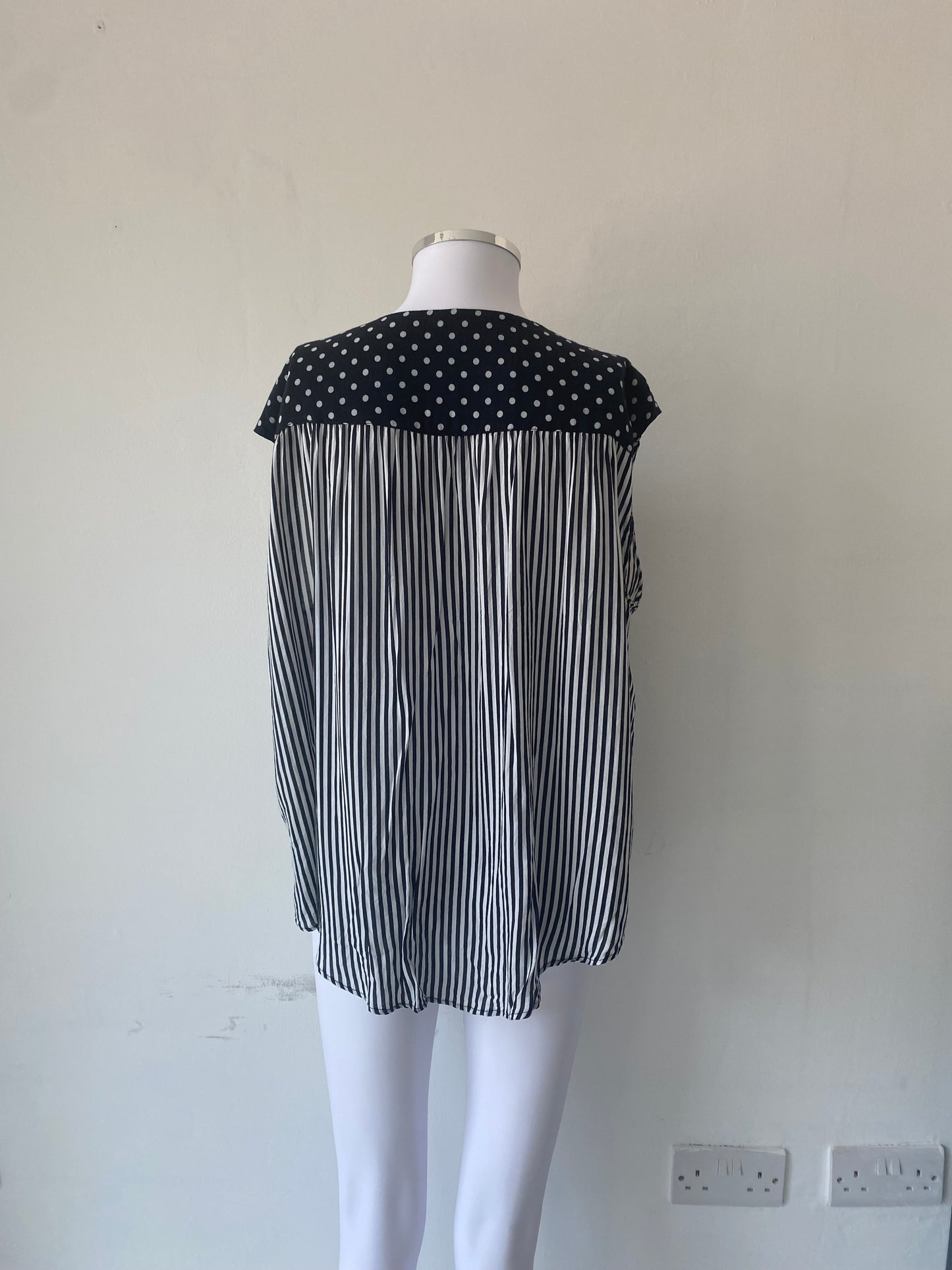 Zara Black and White Stripes and Spot Blouse Size Large 16-18