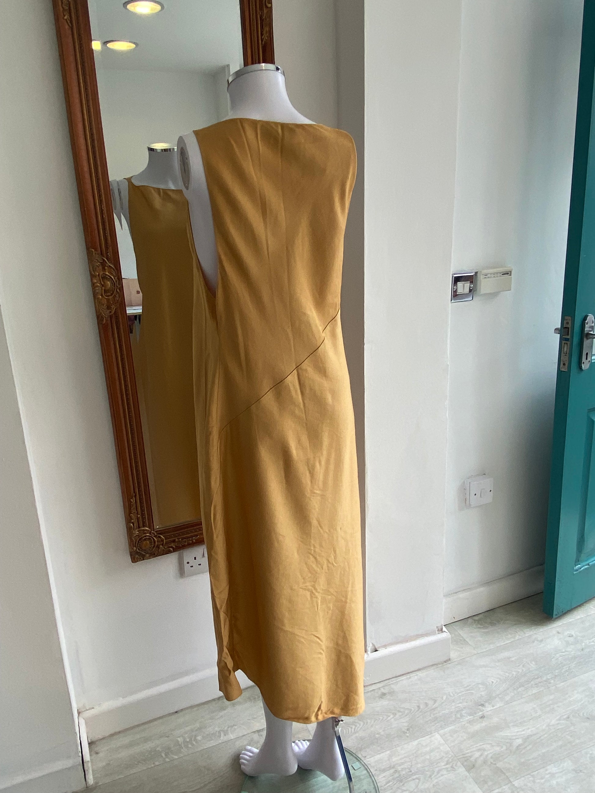 Zara Gold Maxi Dress Size Large 12 New with Tags Follow The Clothes Zara Gold Maxi Dress Size Large 12 New with Tags Follow The Clothes