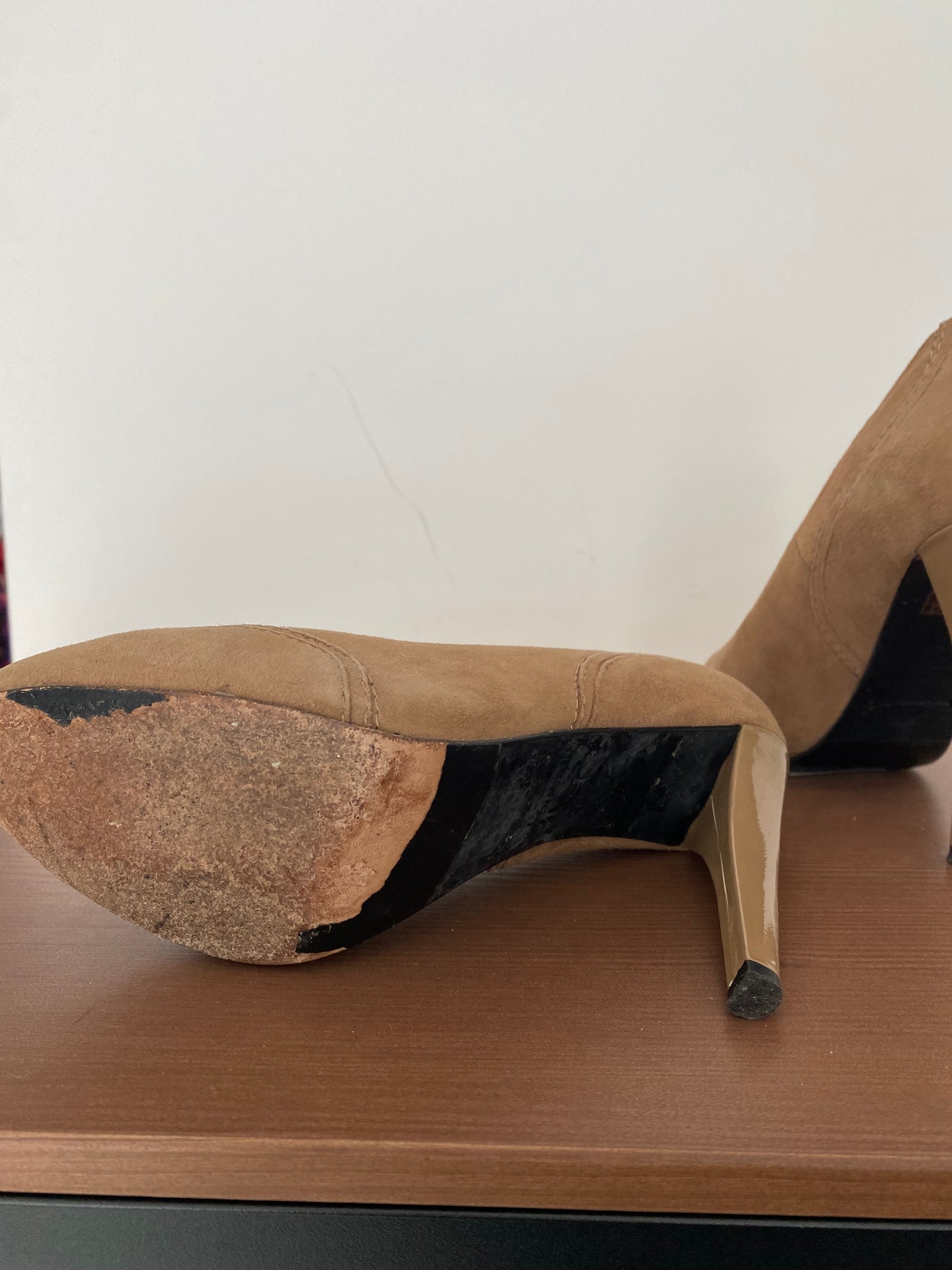 Karen Millen Beige Suede Heels Size 4
