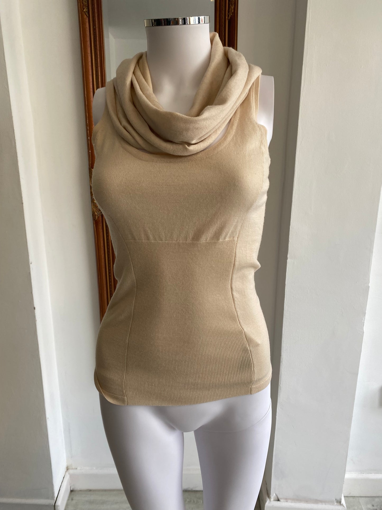 Karen Millen beige knitted top size 8
