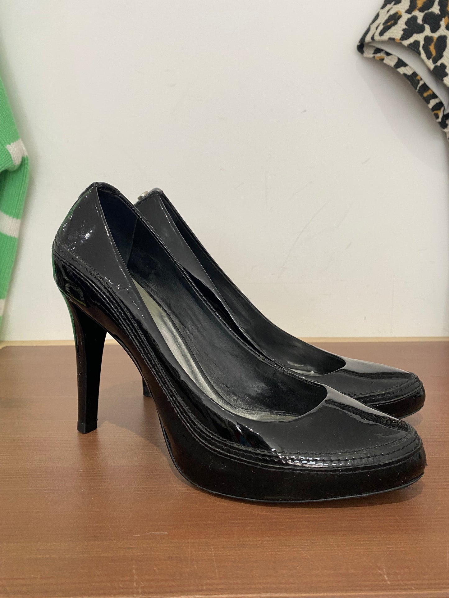 Karen Millen black patent heels size 4