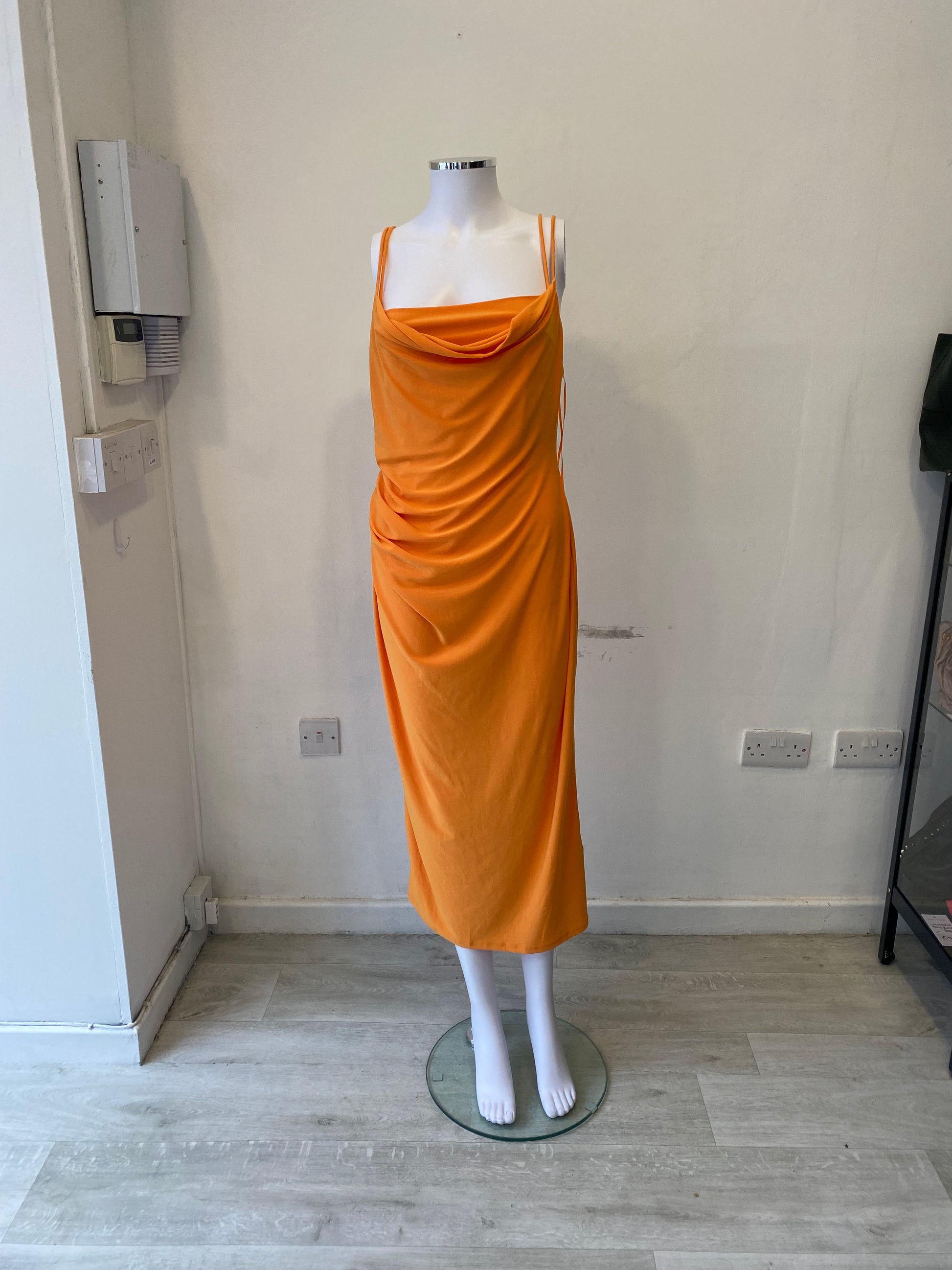 Zara Orange Midi Dress Size Medium 12 With Tags Zara Orange Midi Dress Size Medium 12 With Tags