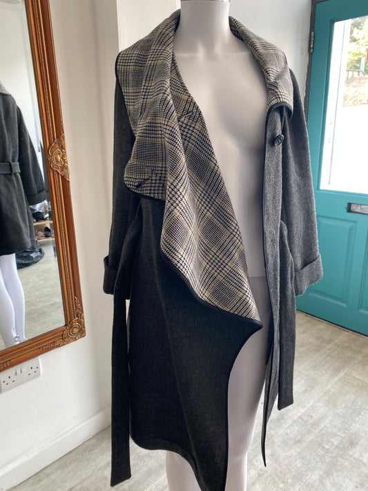 Karen Millen coat size 8-10