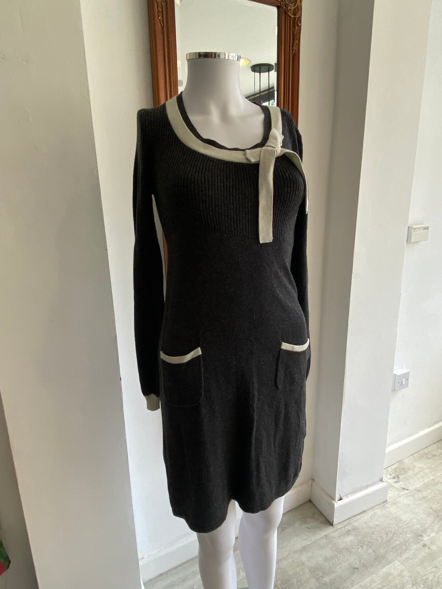 Fenn Wright Manson grey knitted dress size 8-10
