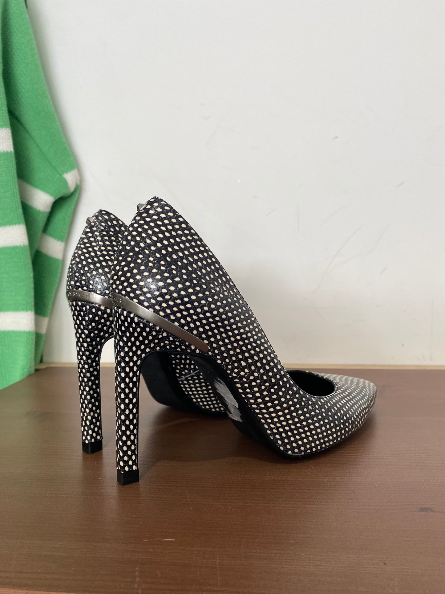 Ted Baker dotted heels size 3