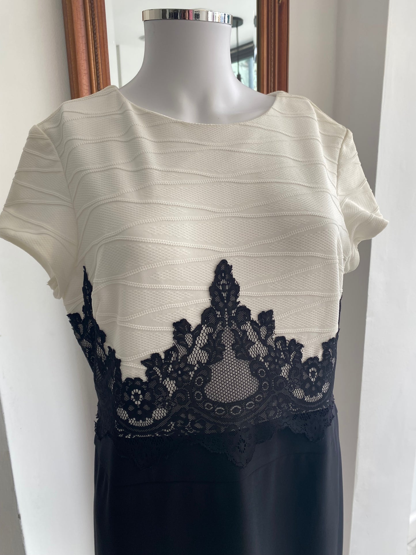 Joseph Ribkoff dress size 14