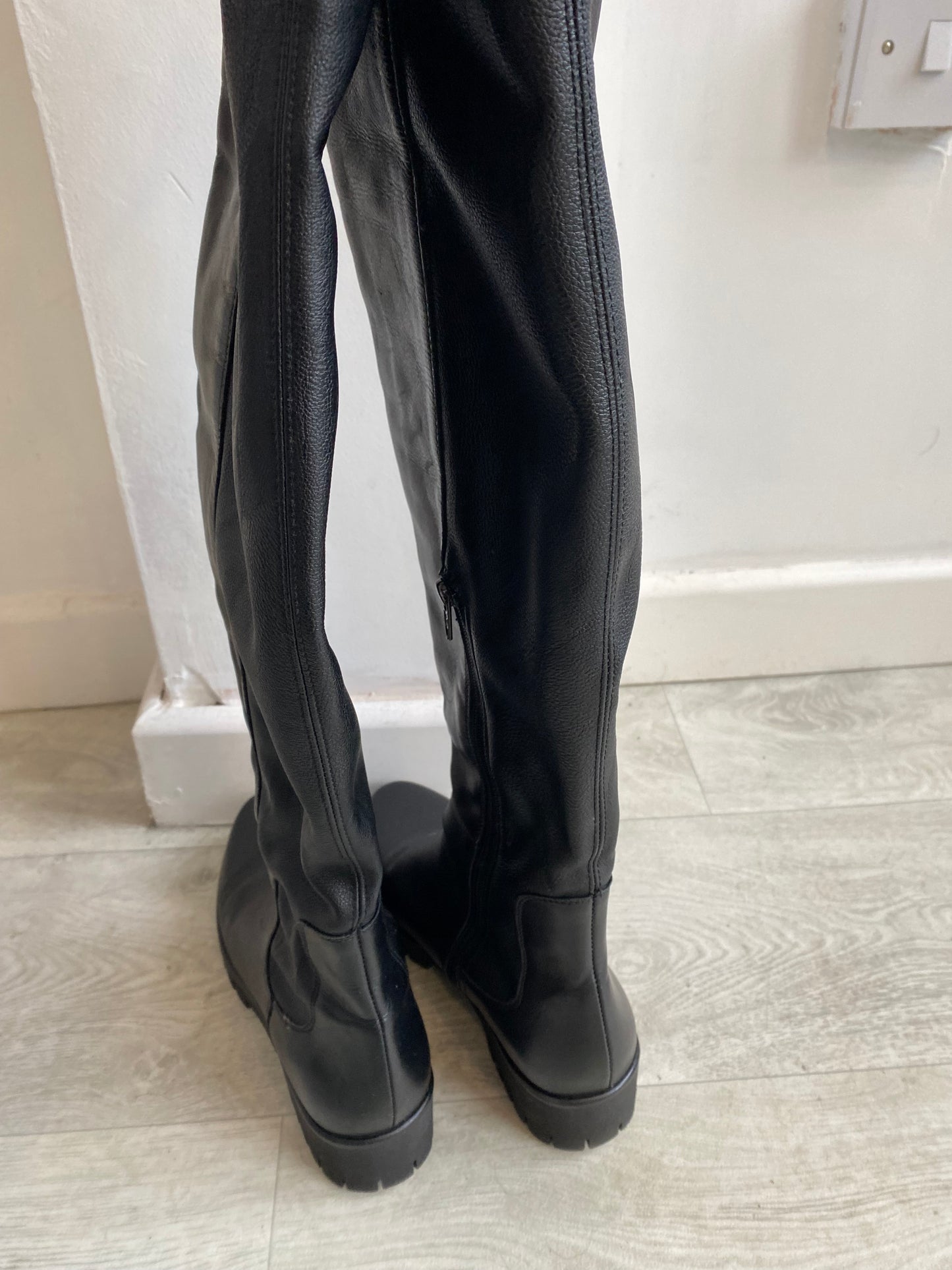 Moda in Pelle Black Leather Knee High Boots Size 6