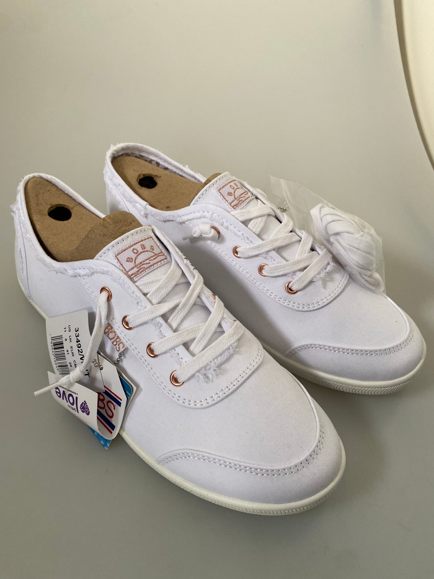 Sketchers Bobs white canvas trainers brand new size 8