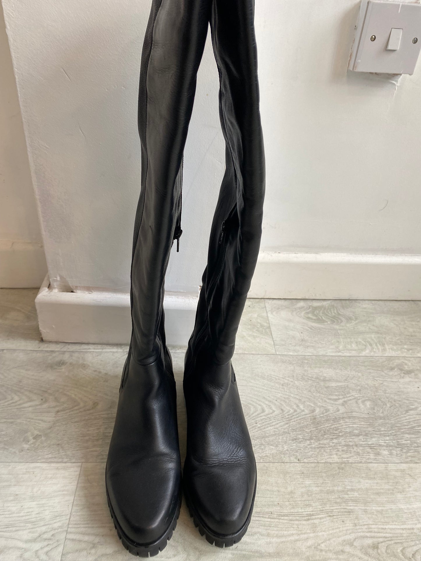 Moda in Pelle Black Leather Knee High Boots Size 6