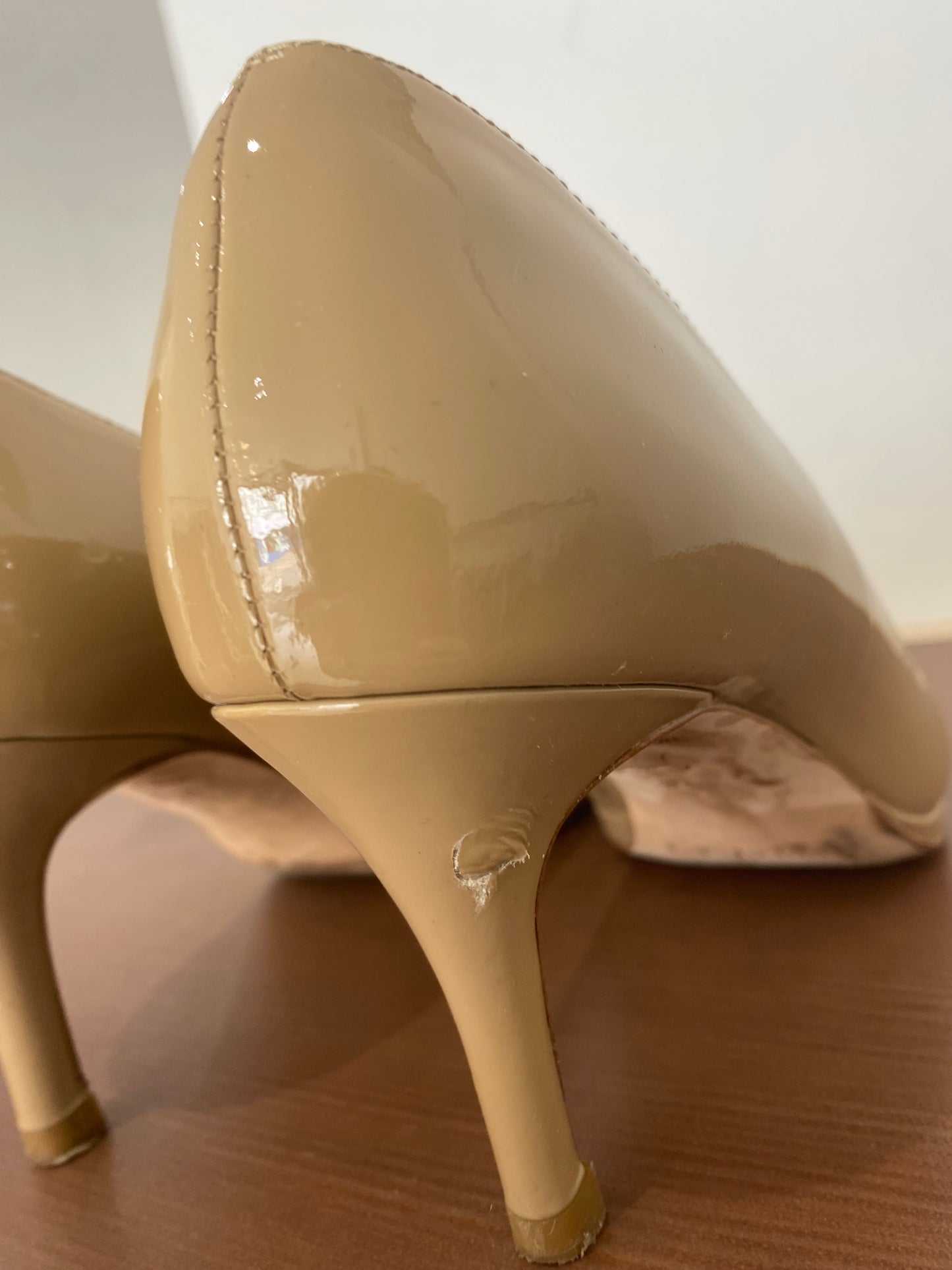 LK Bennett Beige Patent Court Shoes Size 5