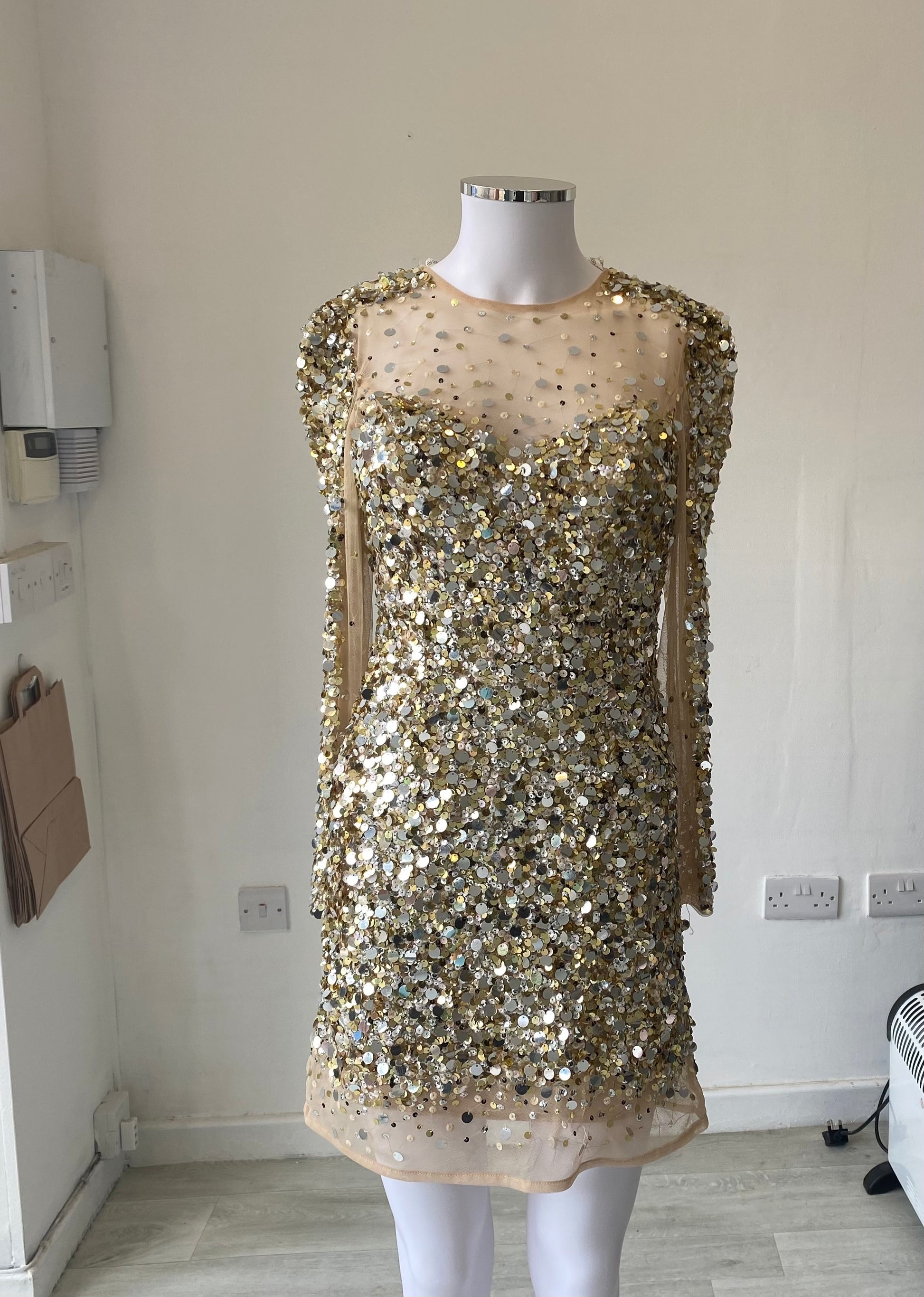 Sherri Hill Gold Sequin Dress Size 6 Follow The Clothes Sherri Hill Gold Sequin Dress Size 6 Follow The Clothes