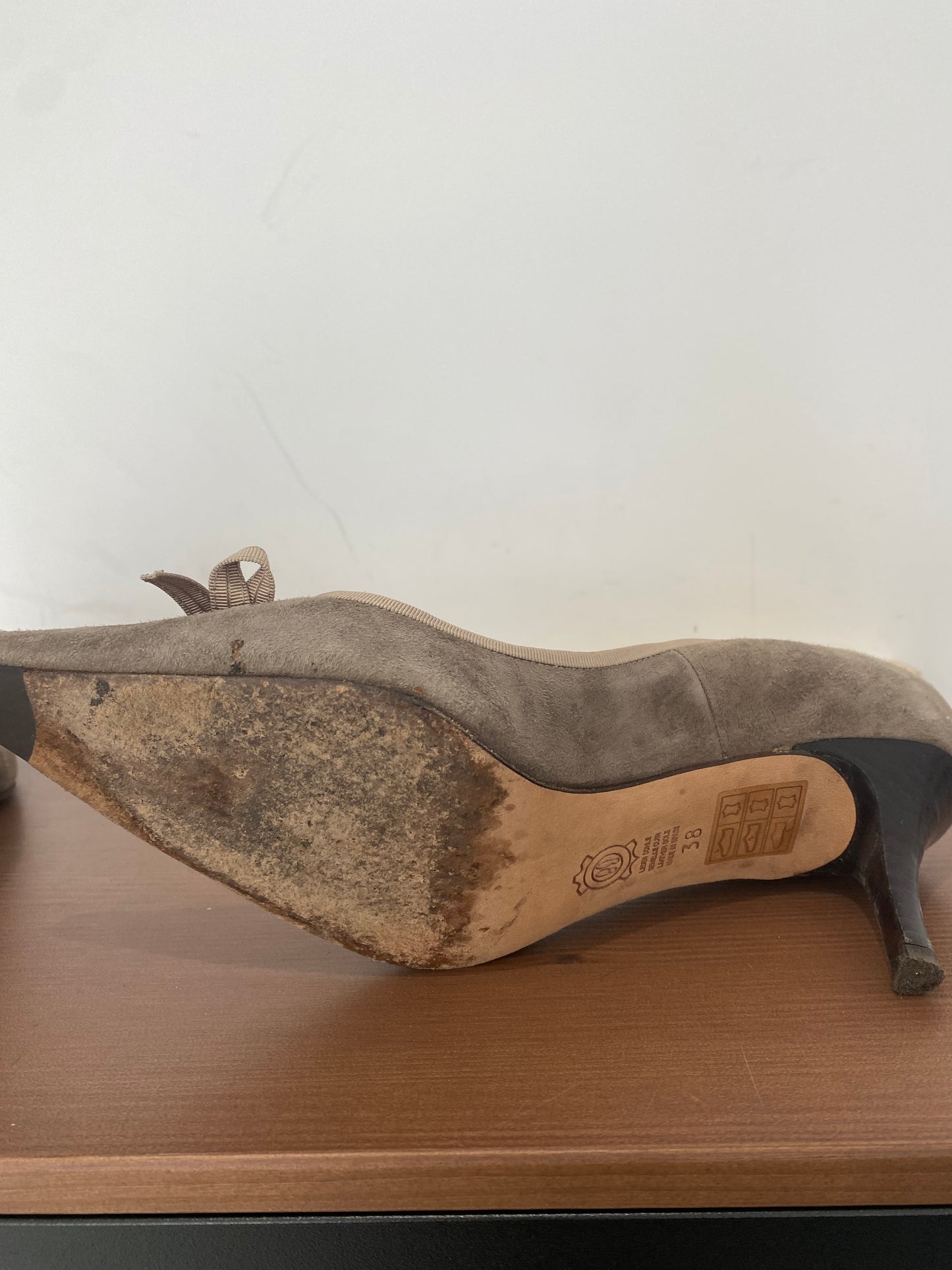 LK Bennett Beige Suede Heels with Bow Detail Size 5
