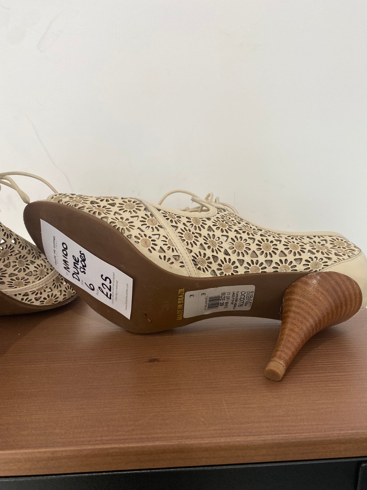 Dune Cream Leather Court Shoes Size 5