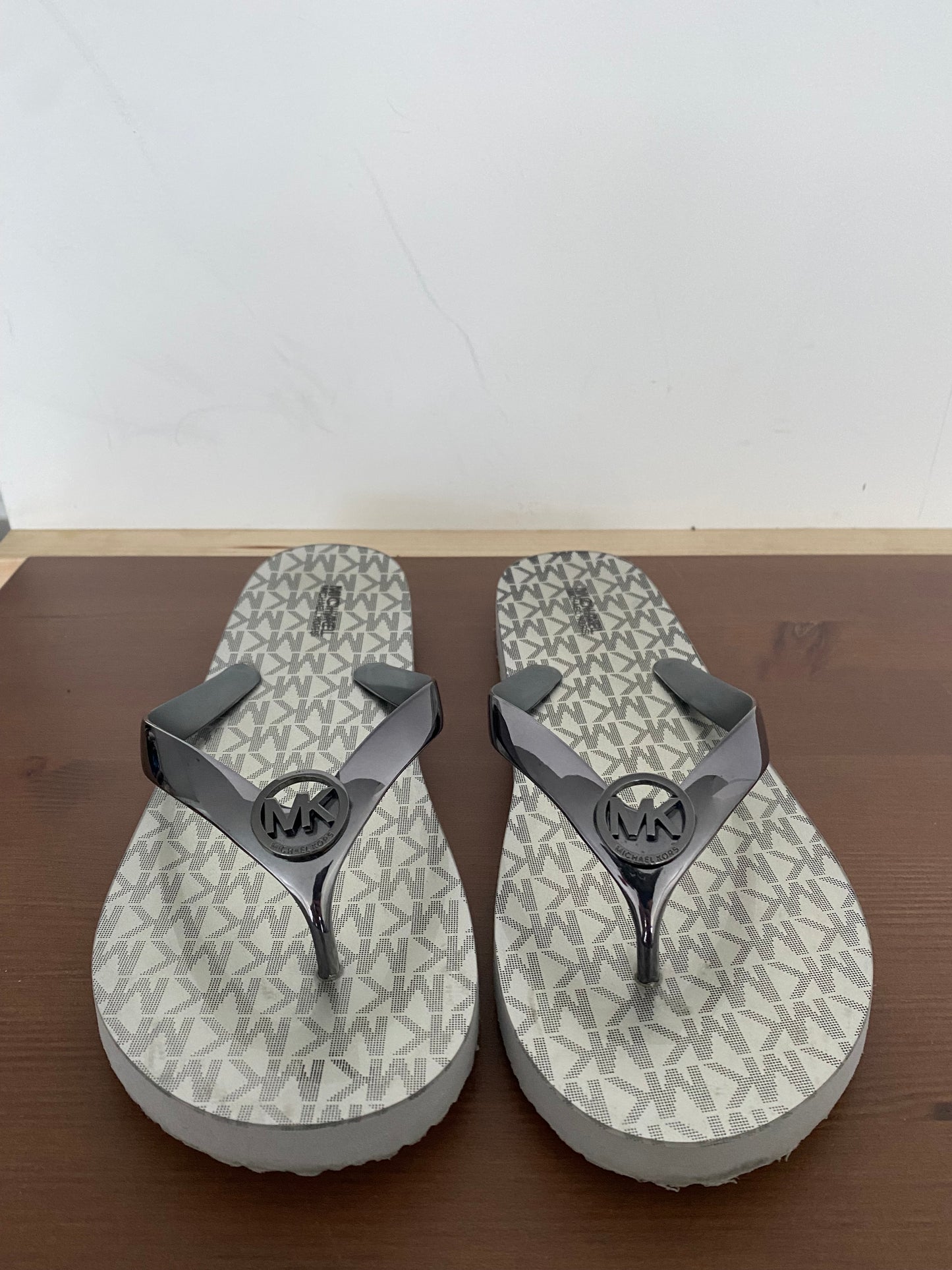 Michael Kors Grey Logo Flip Flops Size Large 6