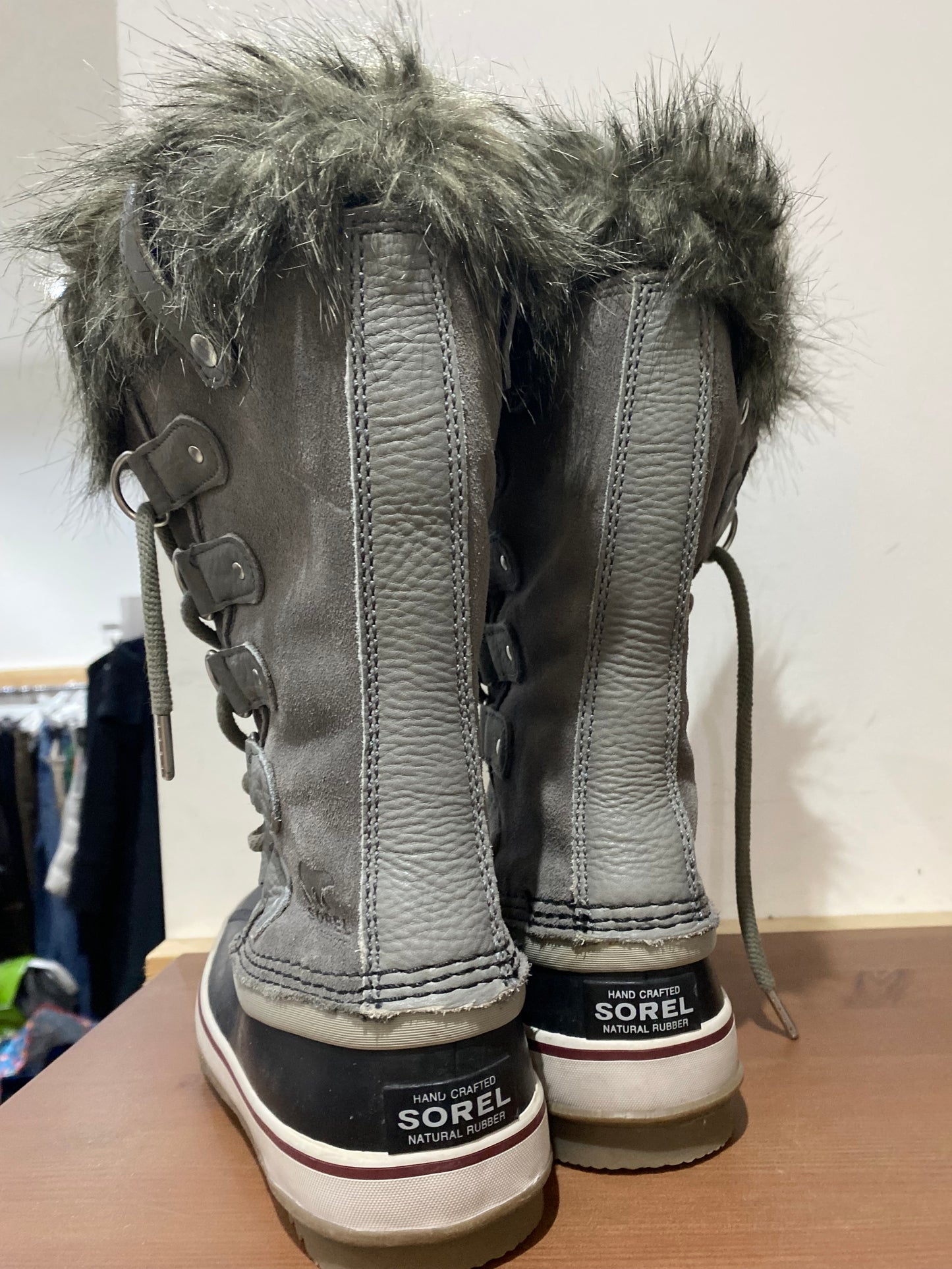 Sorel Grey Snow Boots Size 3