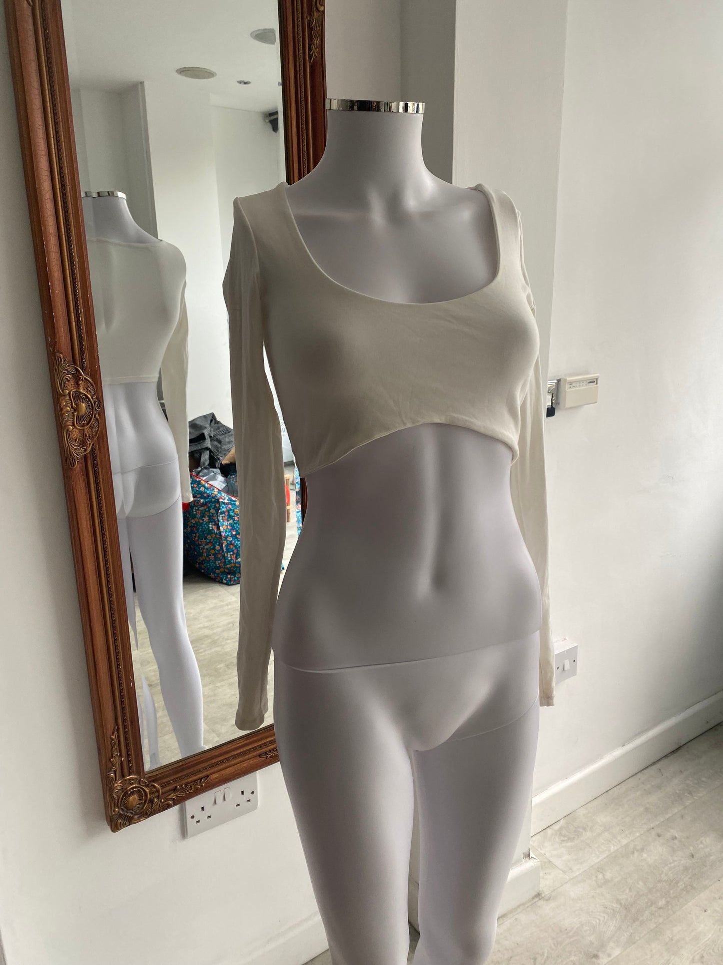 Zara white crop top size 8