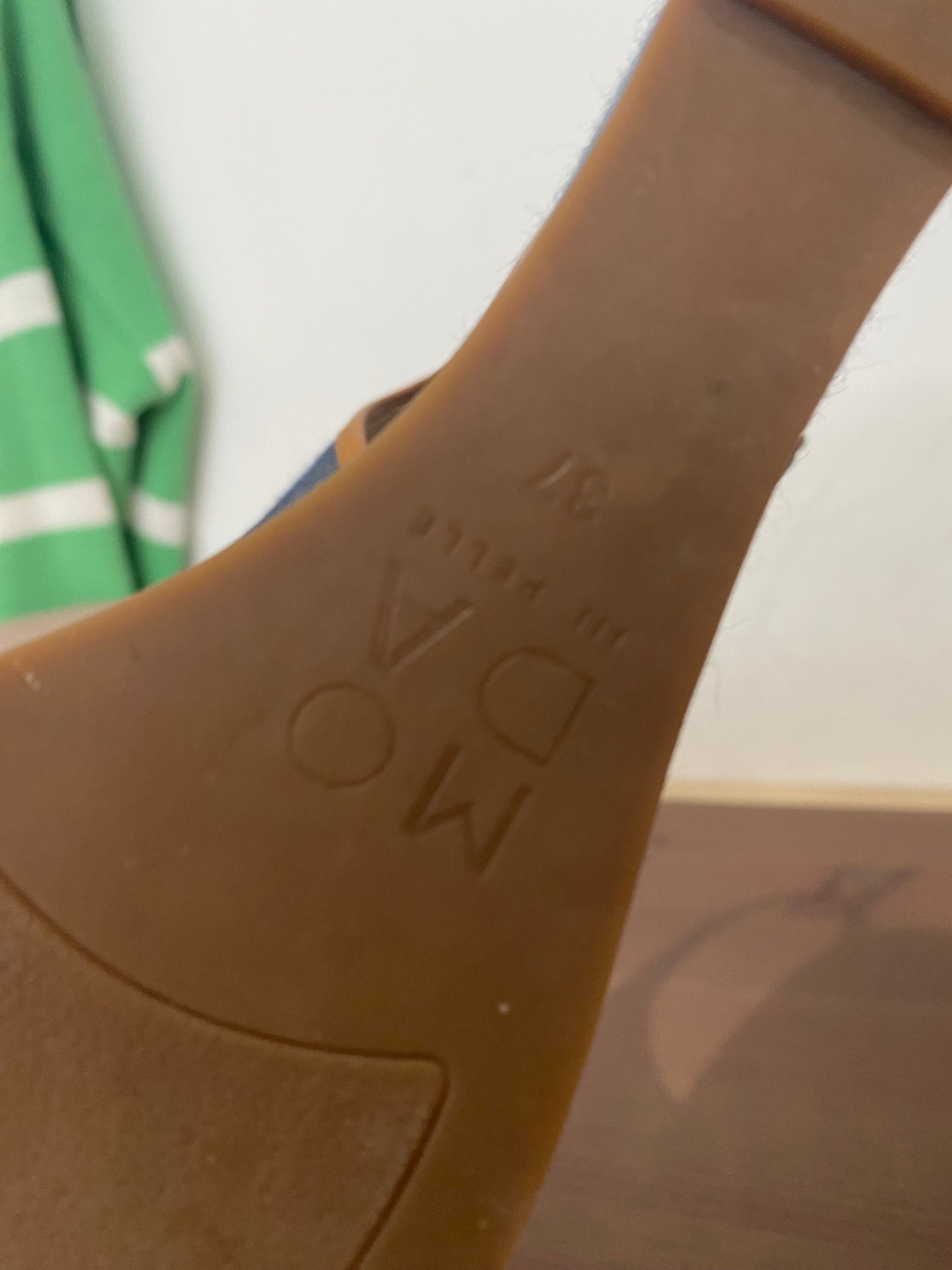 Moda in Pelle silver wedges size 4