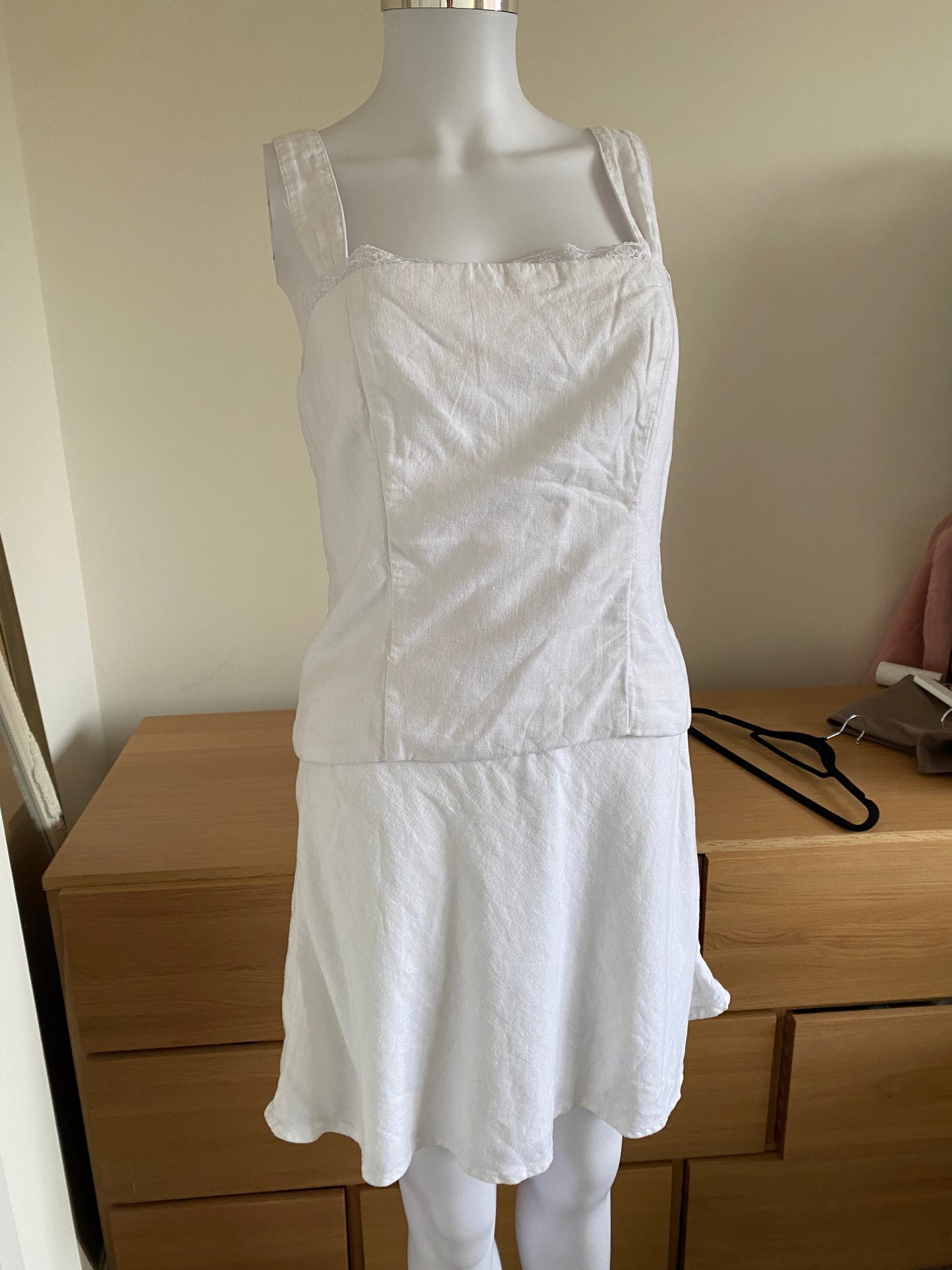 Abercrombie and Fitch white linen co ord top and skort set size 10
