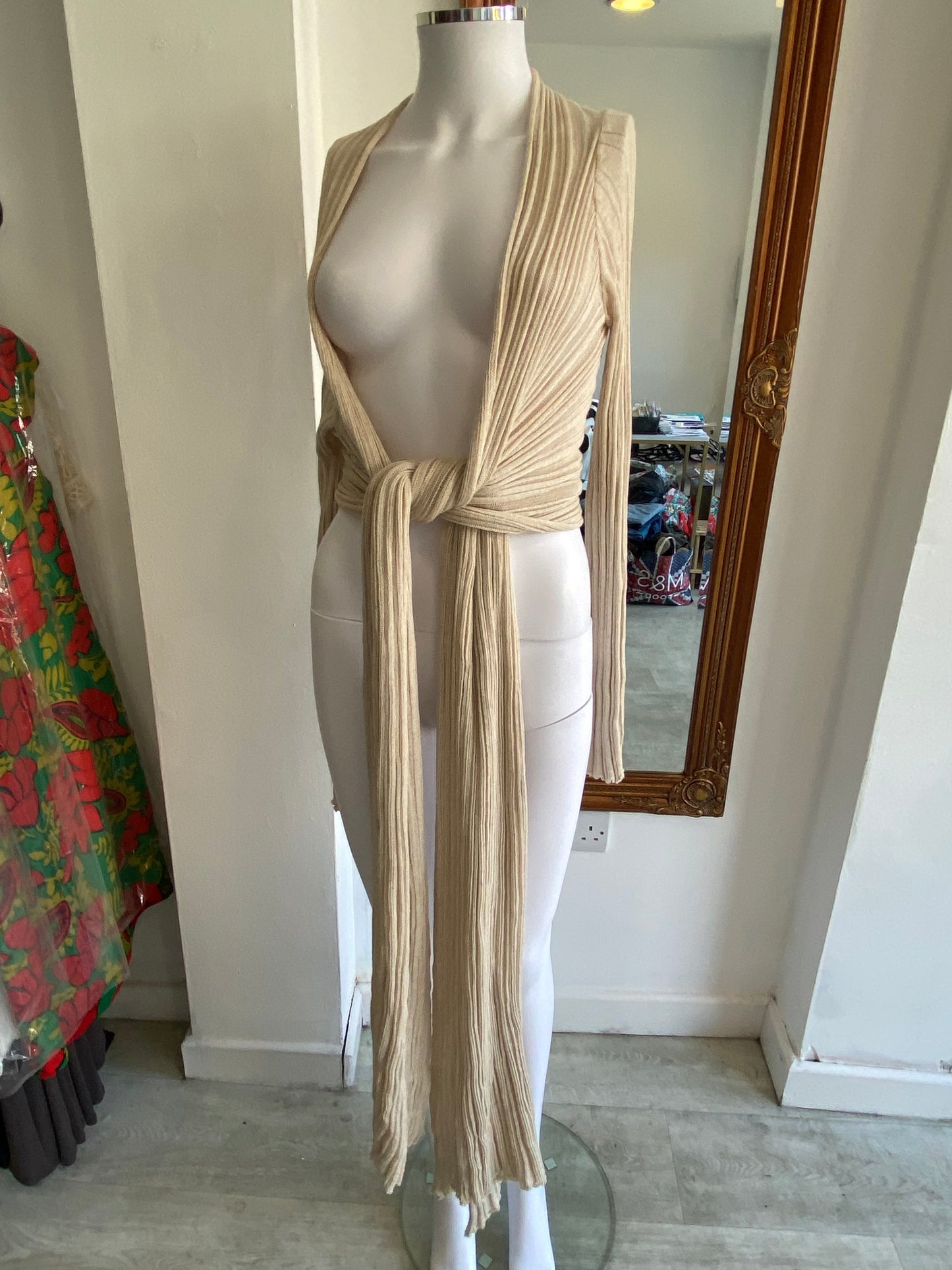 John P Greece Top one size