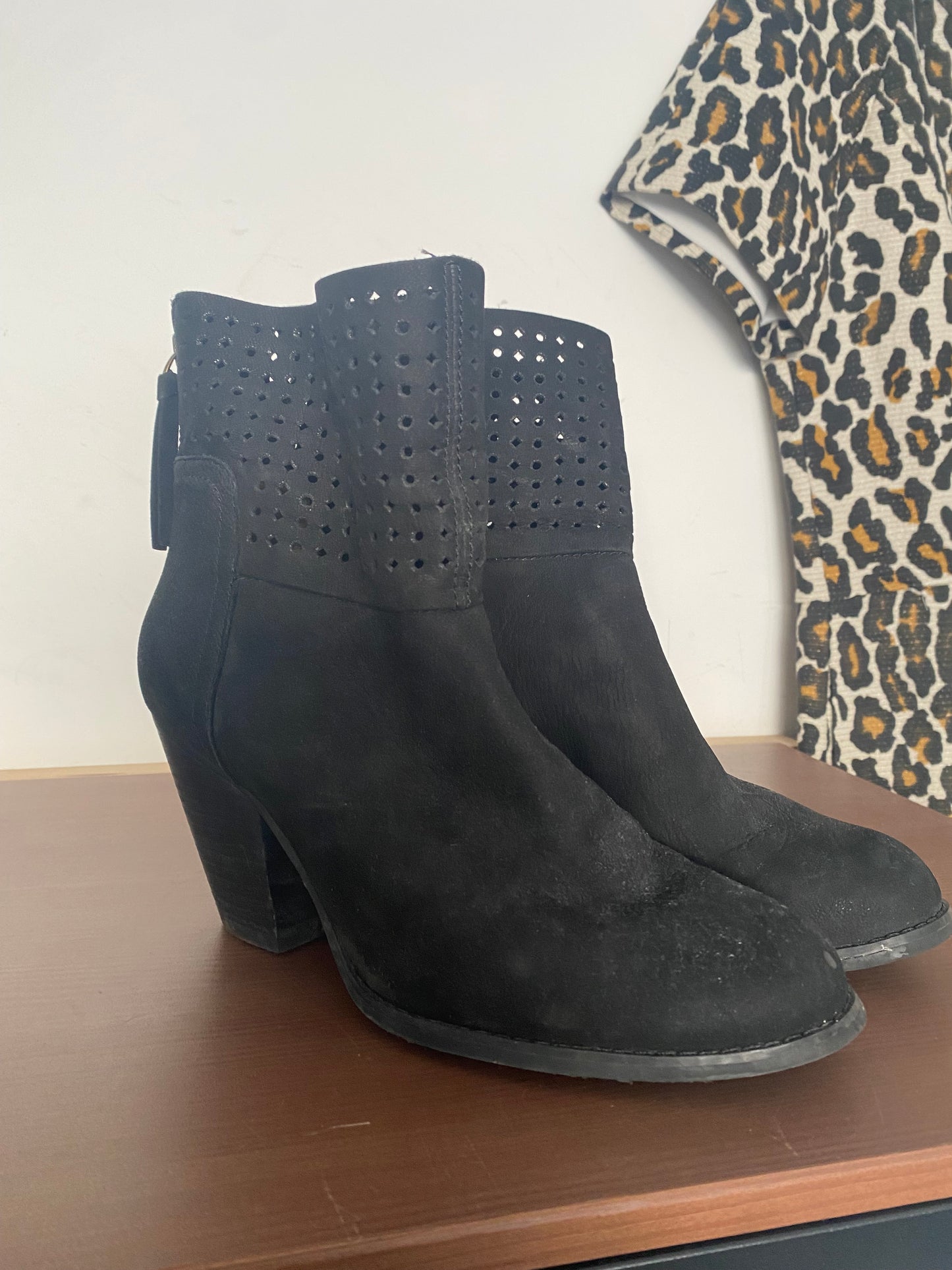 Nine West black boots size 5