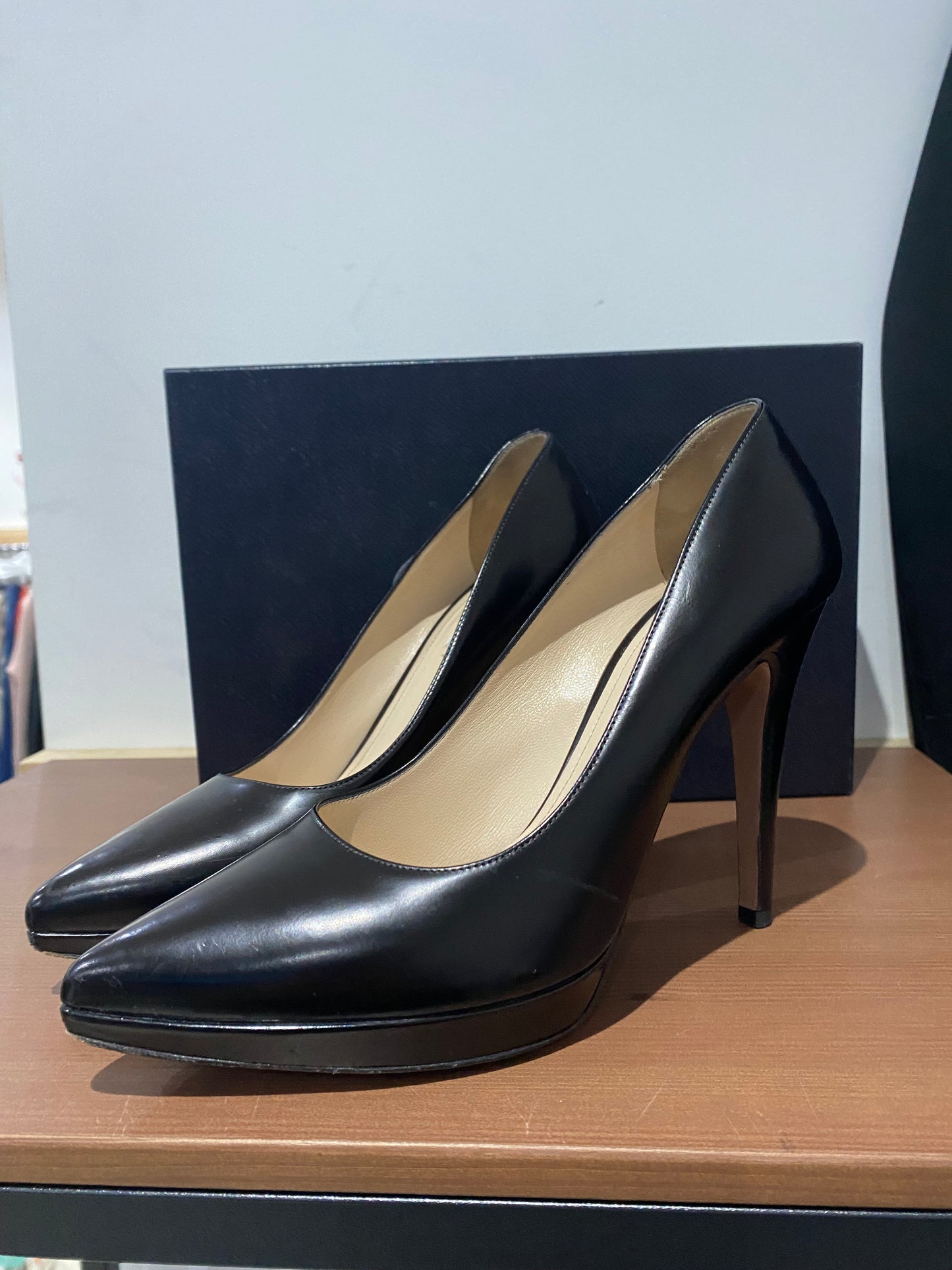Prada Black Leather Court Shoes Size 7 with box