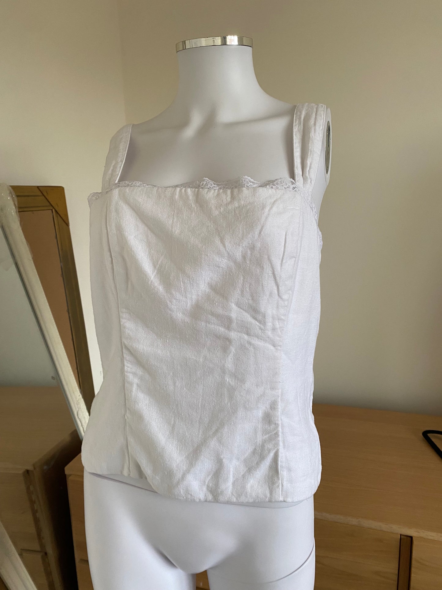 Abercrombie and Fitch white linen co ord top and skort set size 10