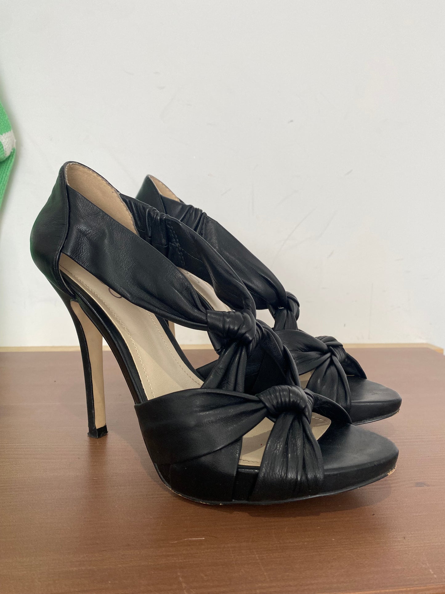 Aldo black leather knotted heels size 5