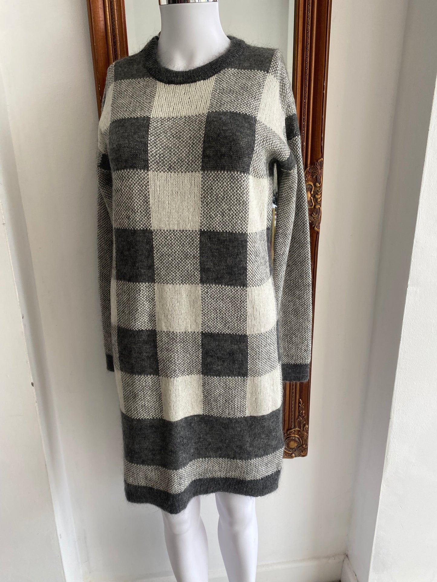 Banana Republic checked knitted dress size 8-10