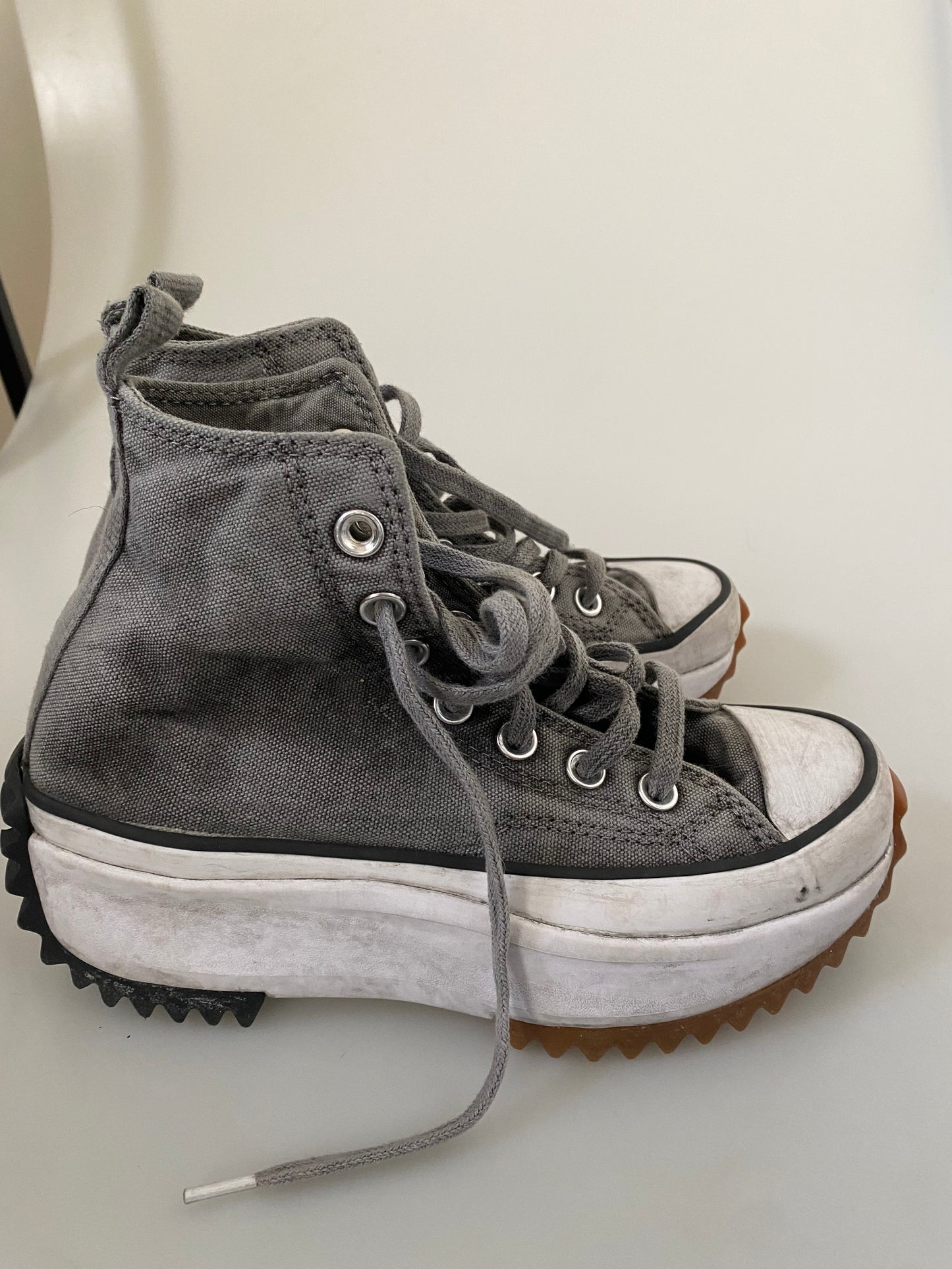 Converse grey canvas run star trainers size 3