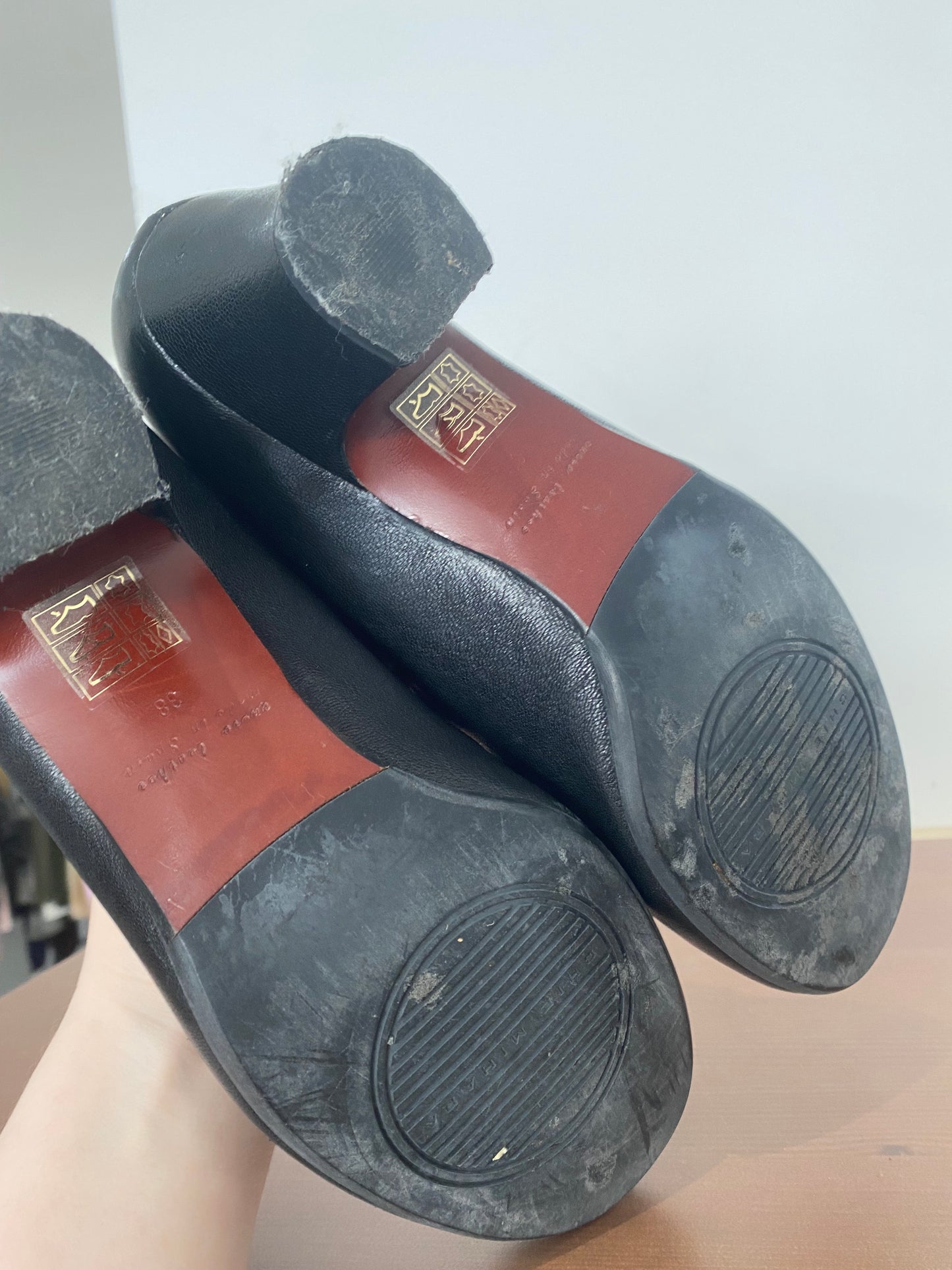 Chie Mihara Leather Ruffle T Bar Mary Jane Heels Size 5