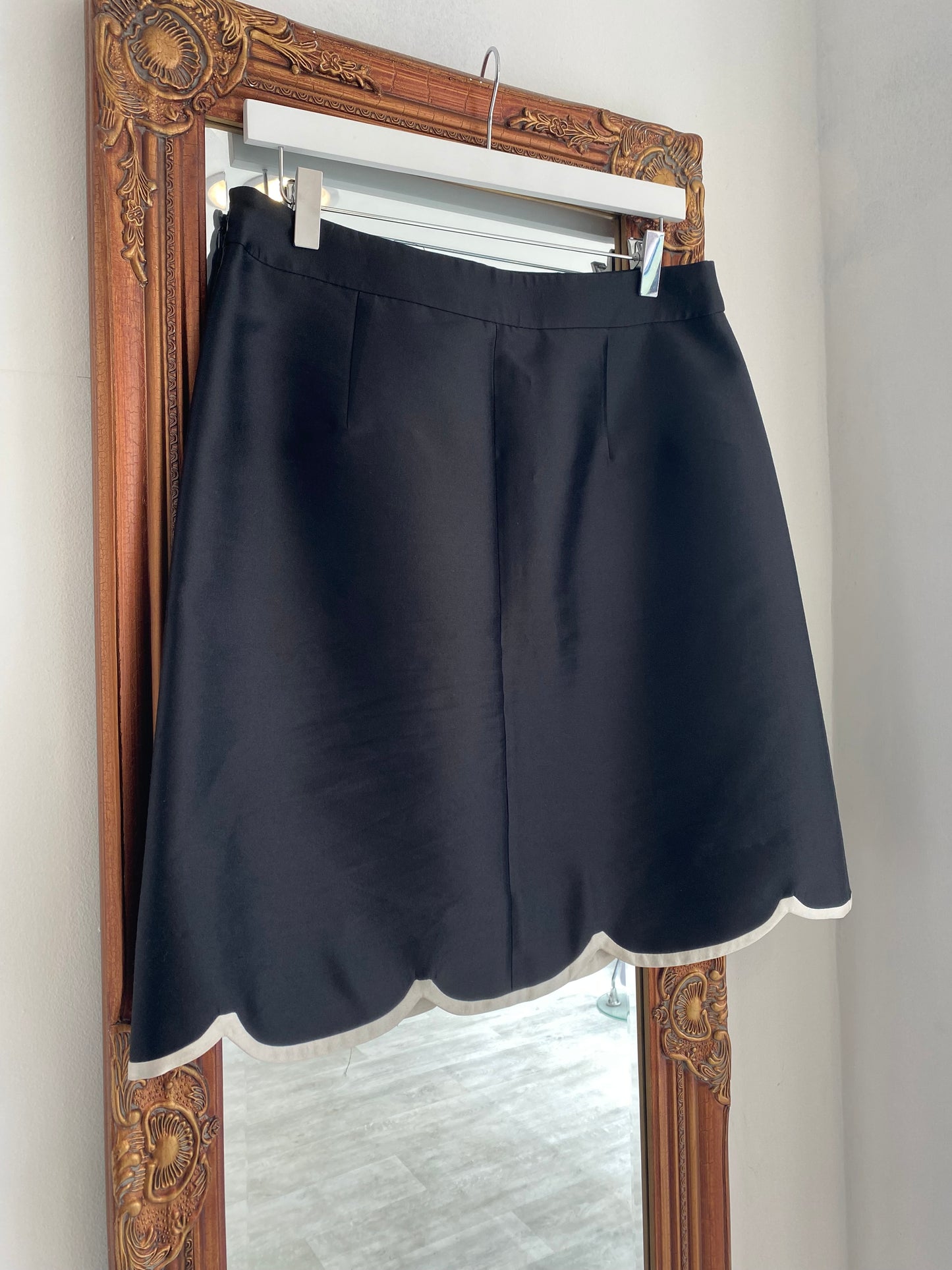 Hobbs Black Skirt with White Hem Size 12