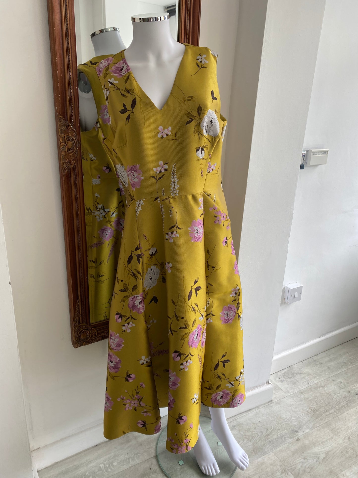 Phase Eight floral cecily dress brand new size 14