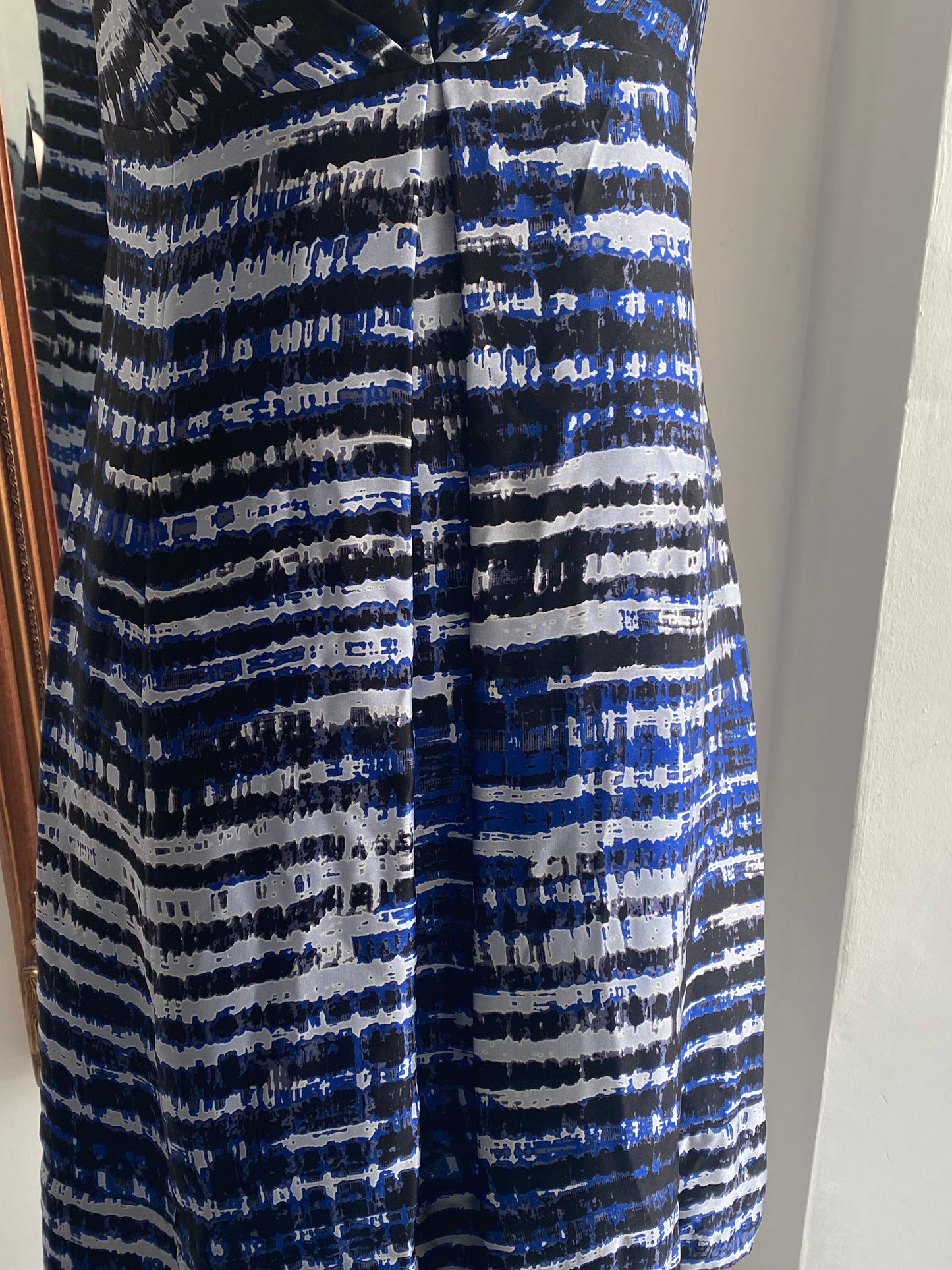 Hugo Boss Blue Patterned Silk Dress  Size 10