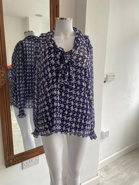 Phase Eight Ivory and Navy Chain Print Blouse New with Tags Size 12