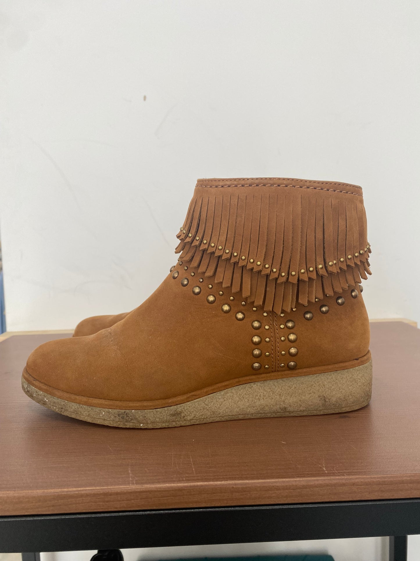 UGG Tan Suede Ankle Boots with Fringing Size 4