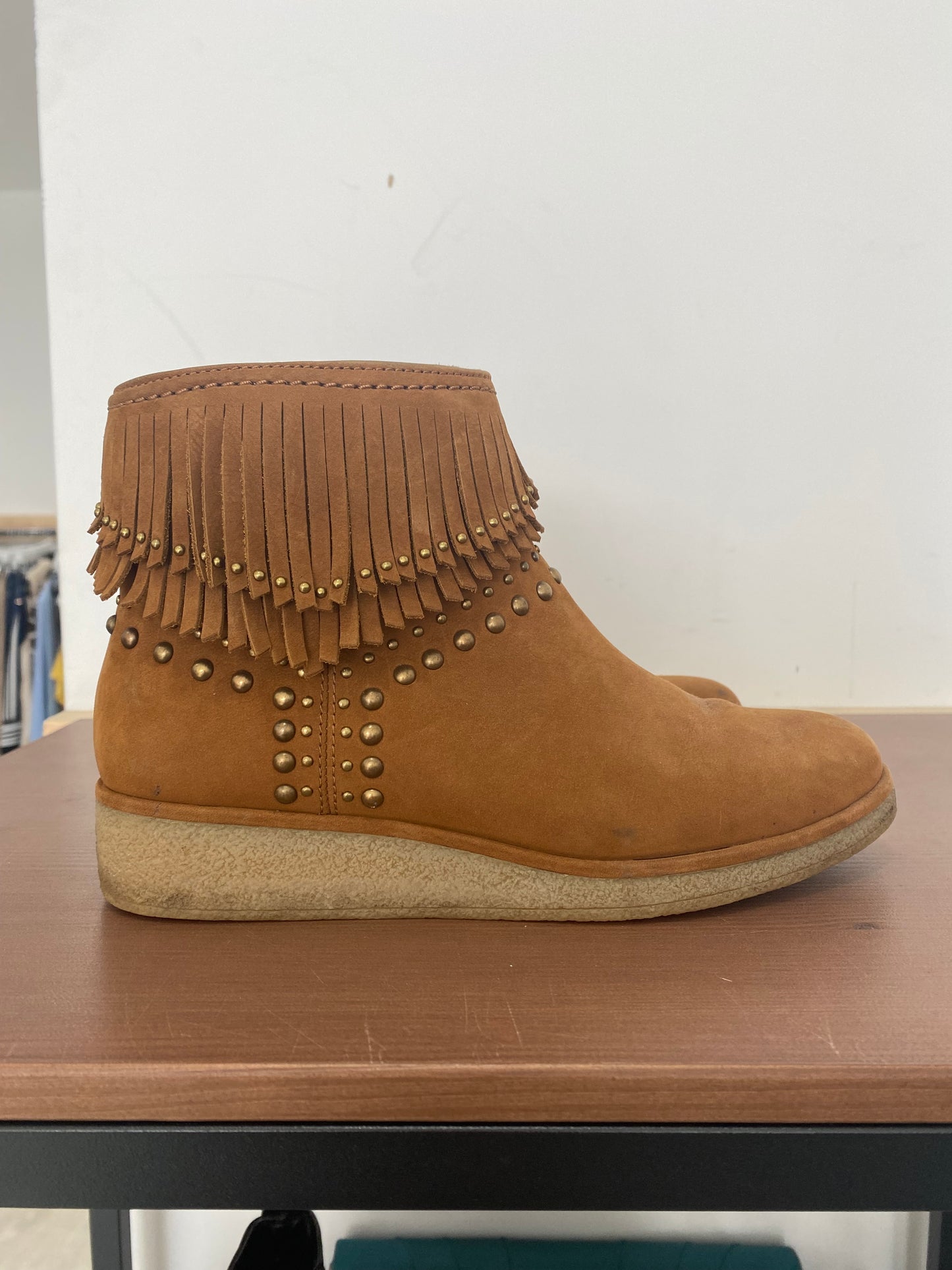 UGG Tan Suede Ankle Boots with Fringing Size 4