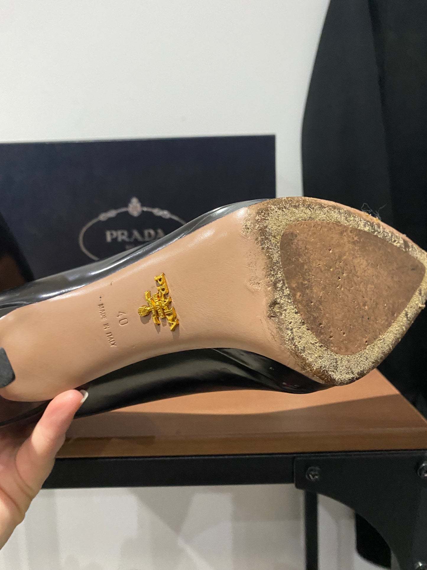 Prada Black Leather Court Shoes Size 7 with box