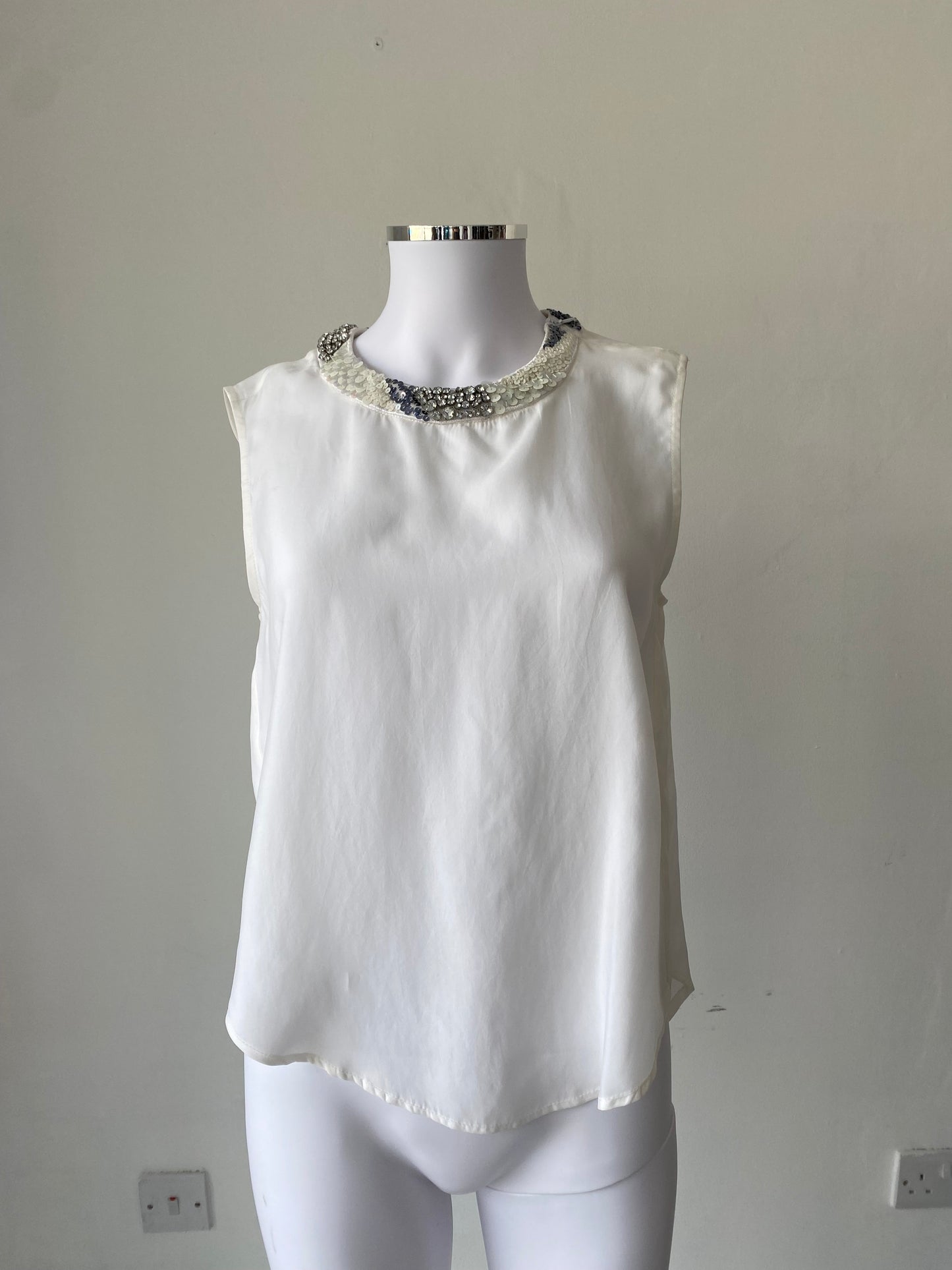 Fenn Wright Manson White Top with Sequin Collar Size 8