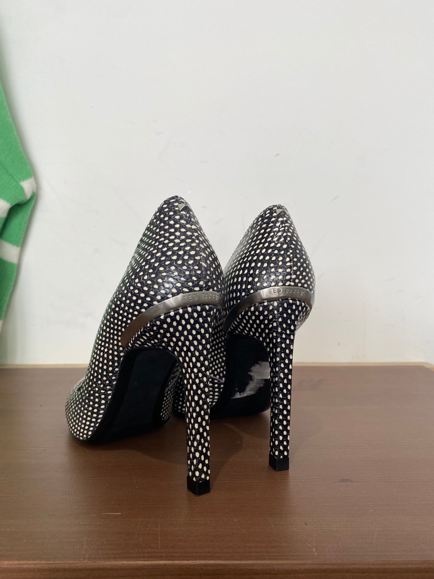 Ted Baker dotted heels size 3