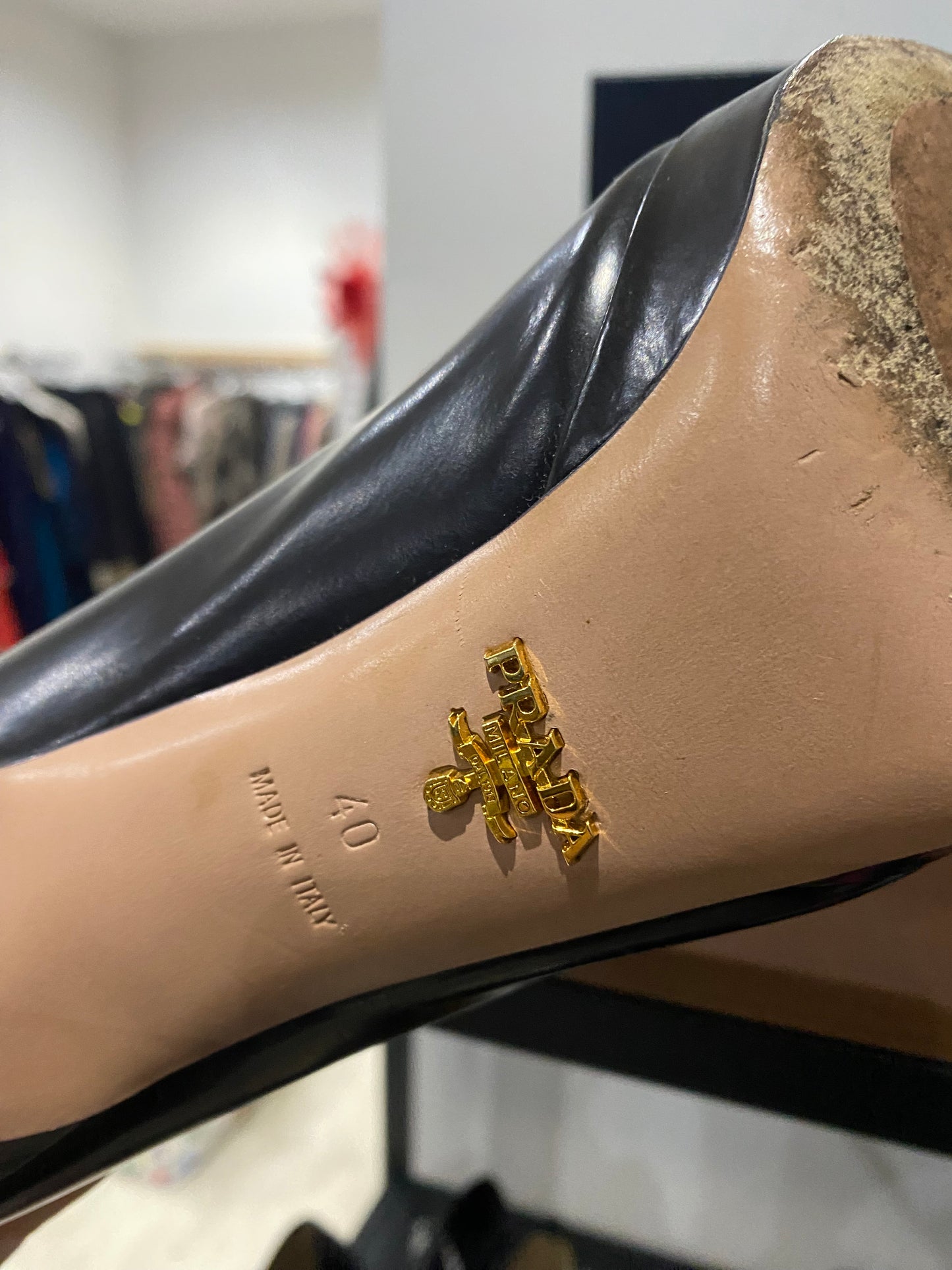 Prada Black Leather Court Shoes Size 7 with box