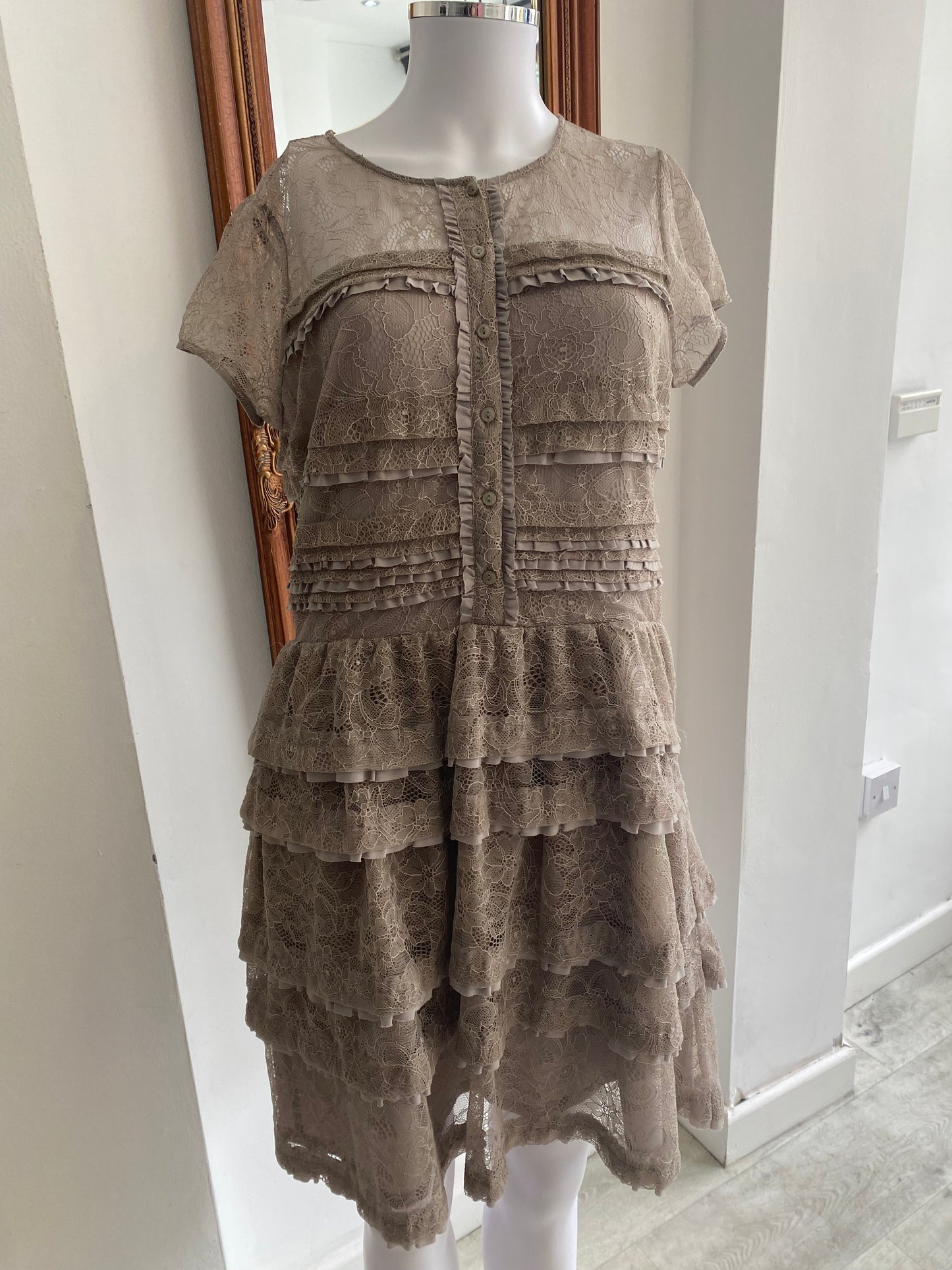 Hoss Intropia Lace Beige Dress Size 14
