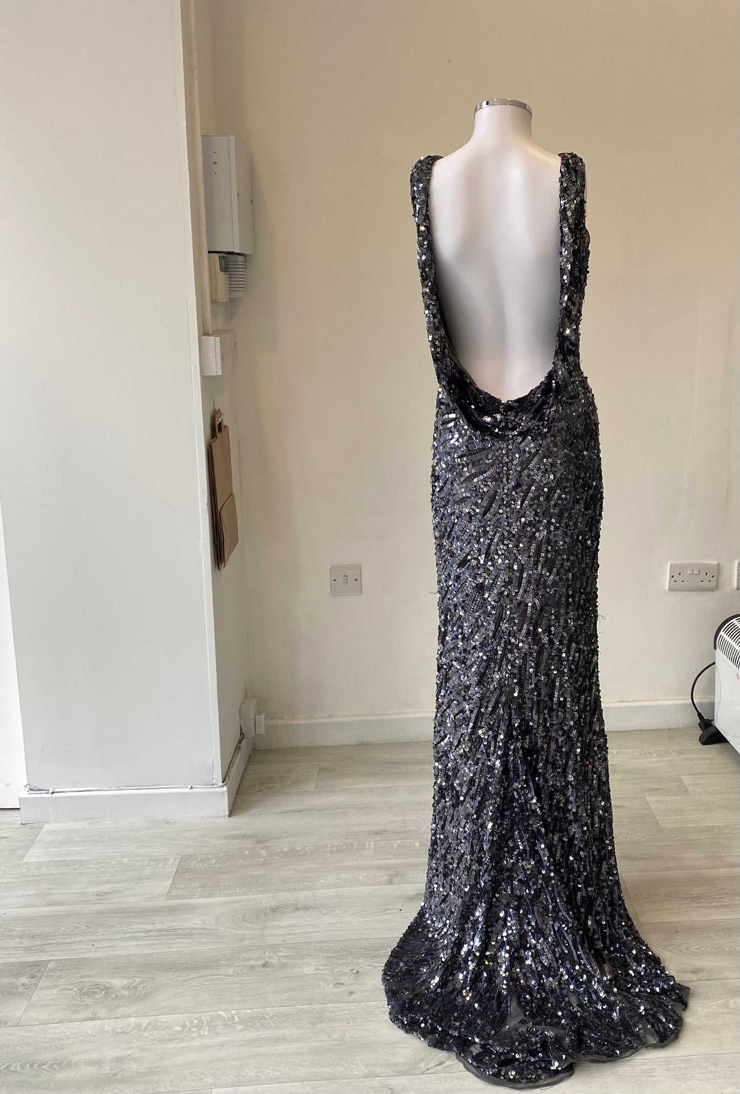 Mac Duggal Pewter Sequinned Full Length Gown Prom Dress Size 6-8