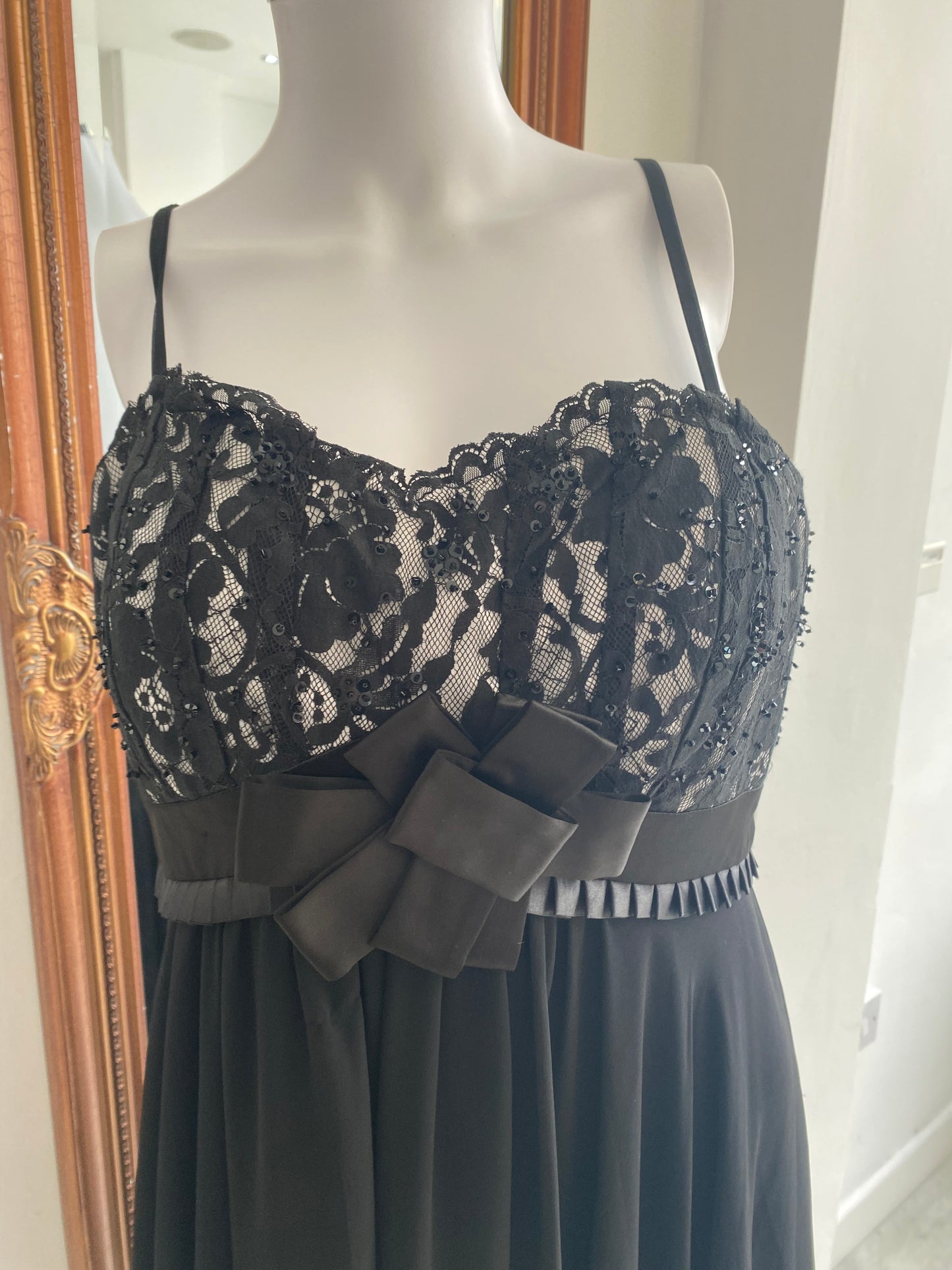 Gina Bacconi black dress size 14