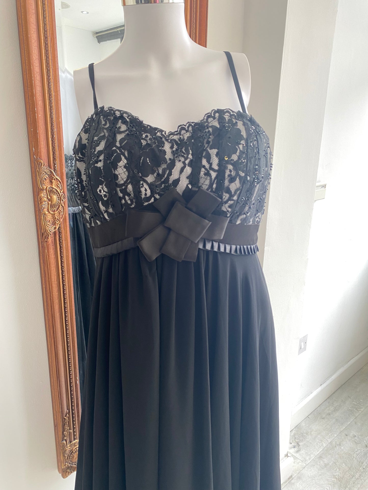 Gina Bacconi black dress size 14