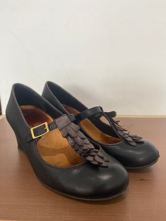 Chie Mihara Leather Ruffle T Bar Mary Jane Heels Size 5