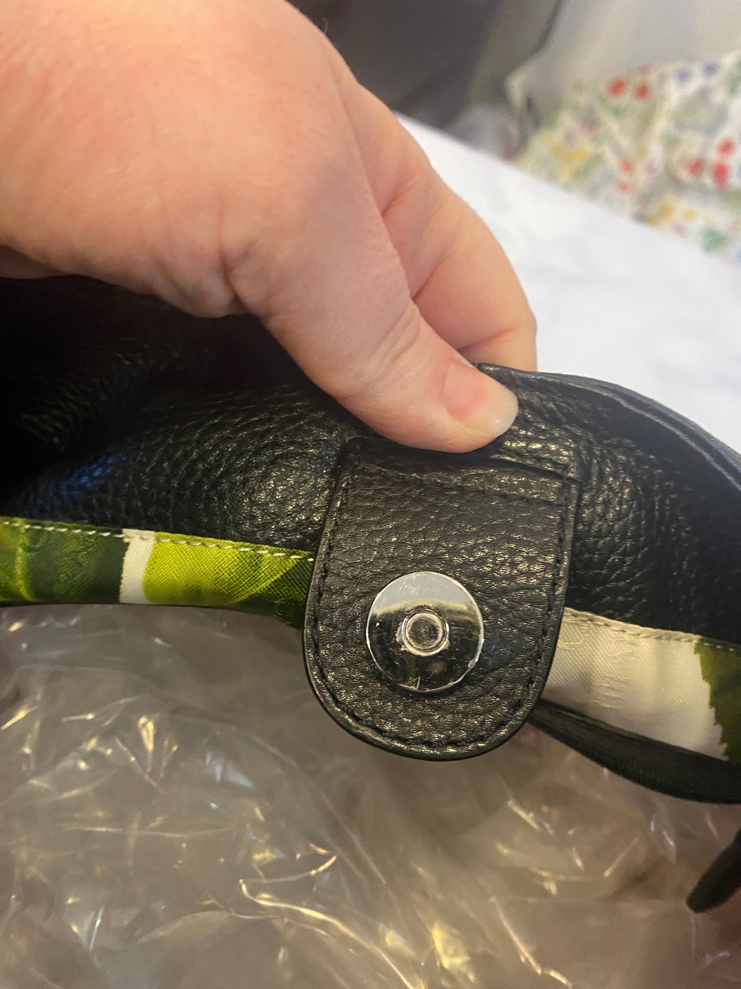 Osprey Black Leather Shoulder Handbag